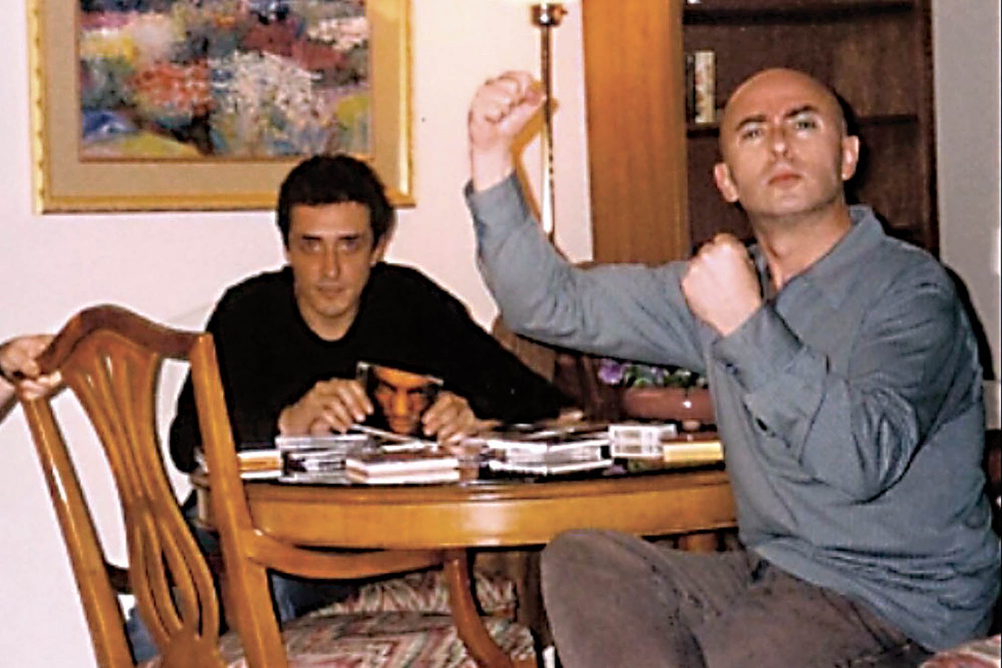 Los ingenieros Breuer y Herrera junto al Indio Solari, durante la masterización de Momo sampler en Nueva York