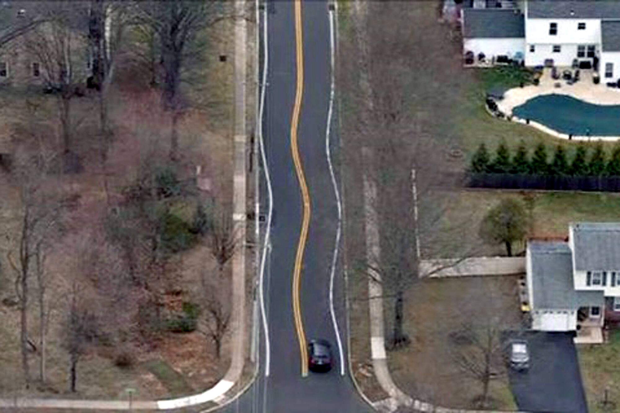 Vista aérea del curioso serpenteo para evitar accidentes en Pensilvania
