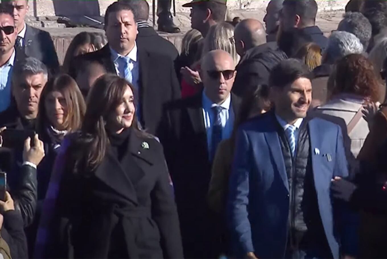 Pullaro encabeza el acto oficial por el Día Nacional de la Bandera, Victoria Villarruel participó de la ceremonia