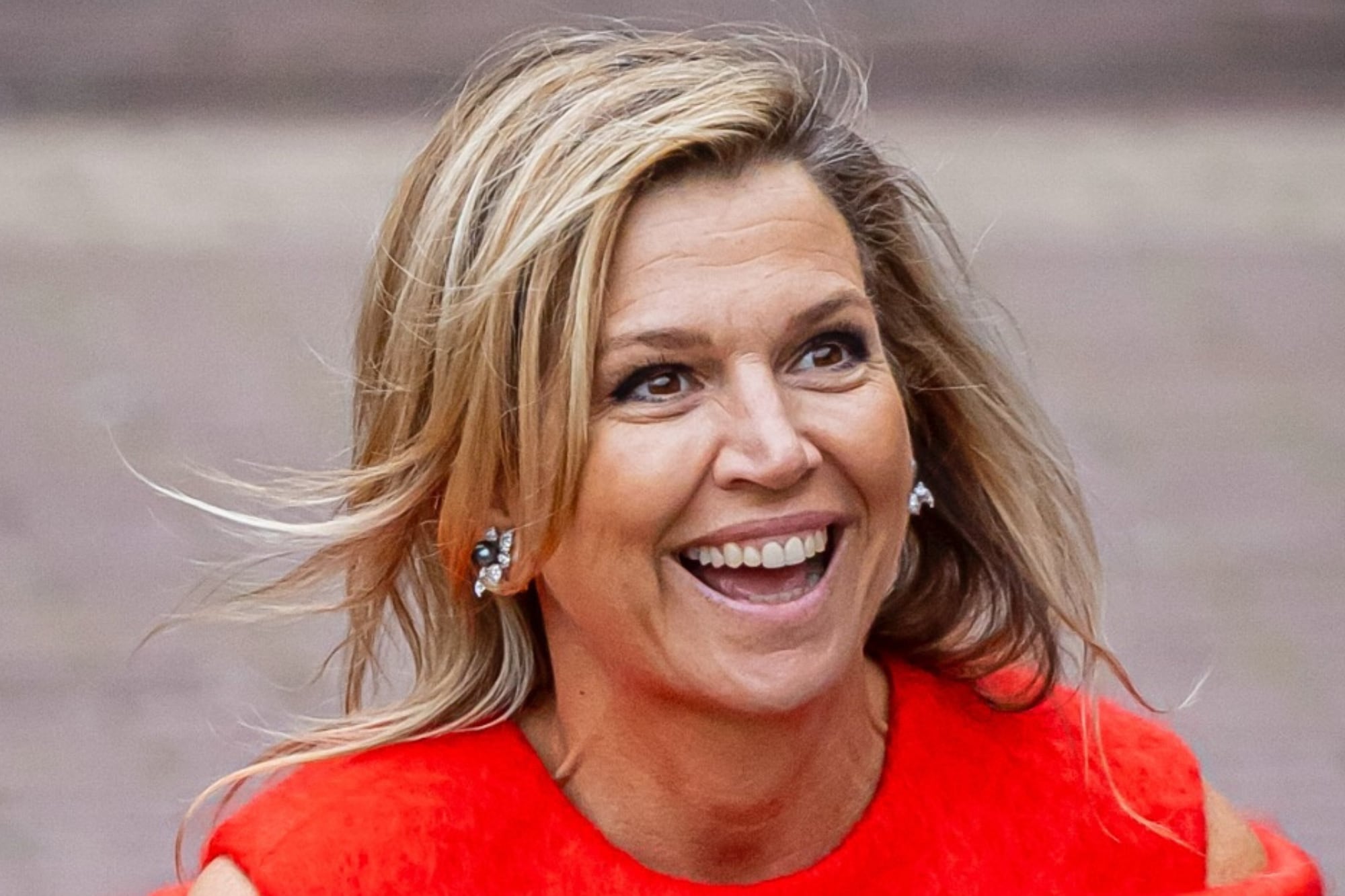 El original suéter rojo con el que Máxima Zorreguieta marcó tendencia y se robó todas las miradas