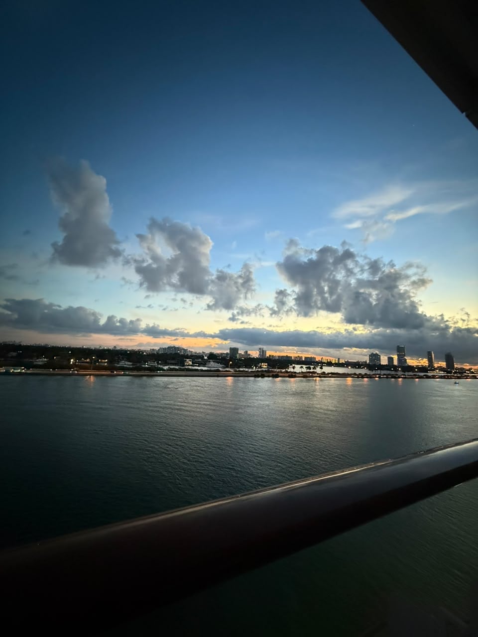 La vista de Miami desde la habitación del crucero