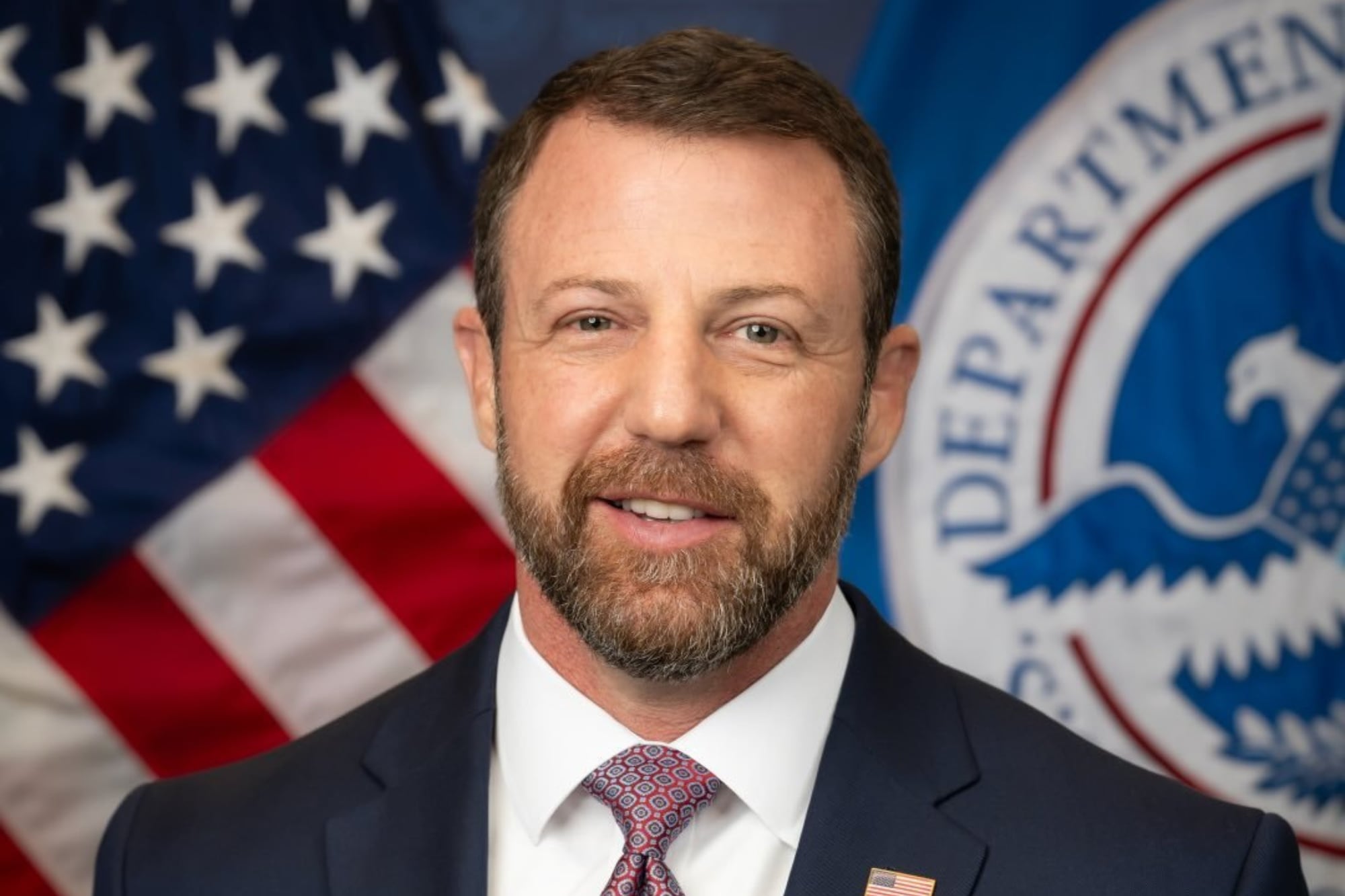 La normativa contra el éríodo de gracia fue firmado por el secretario del DHS, Markwayne Mullin