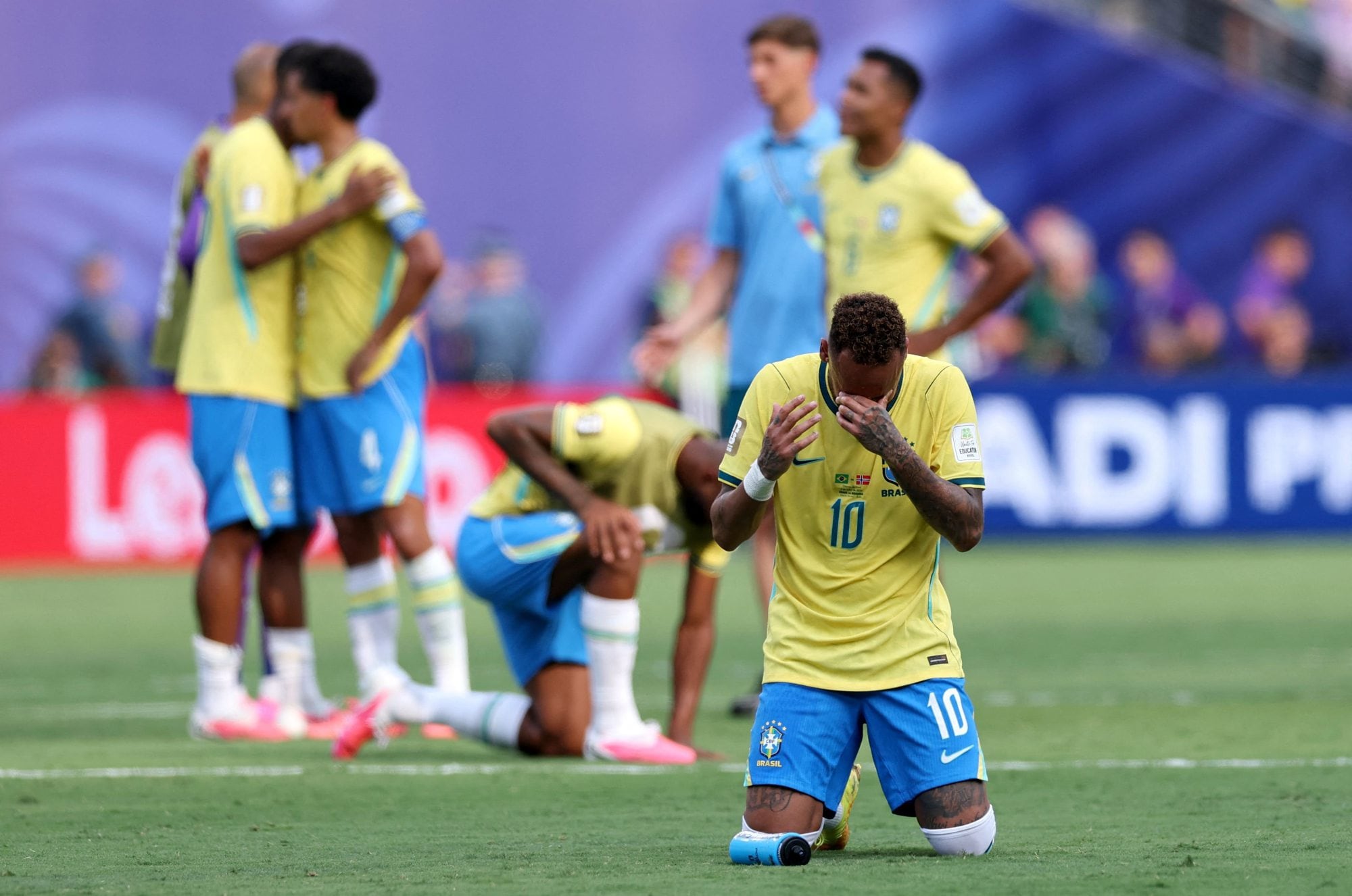 Neymar anunció su retiro de la selección brasileña tras la eliminación: "Terminé acá"