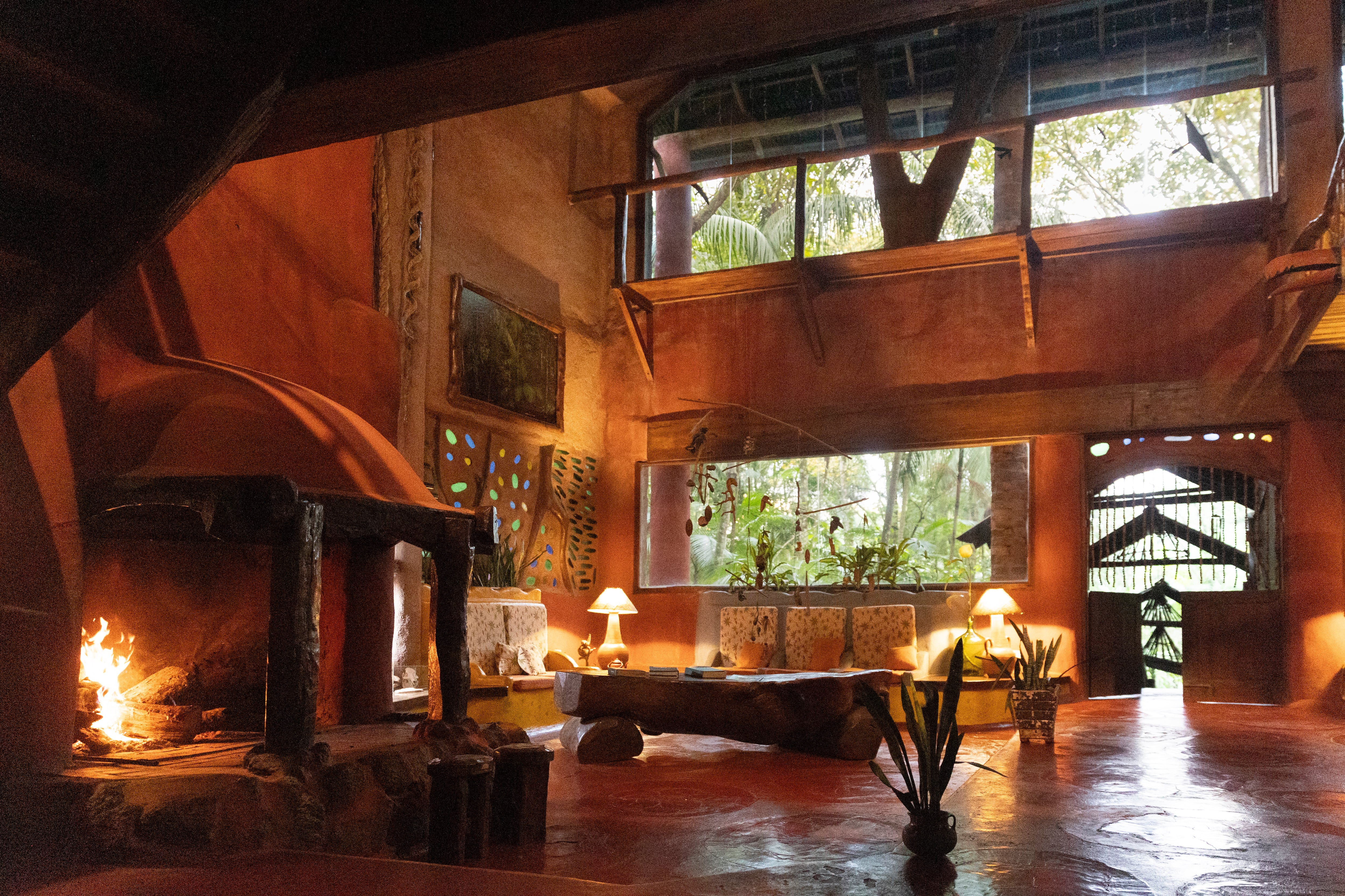 El living y recepción del lodge cuentan con wifi.