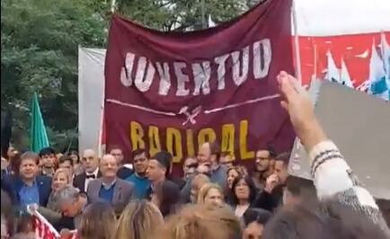 El mal momento que vivió Rodrigo De Loredo durante la marcha universitaria en Córdoba: gritos e insultos