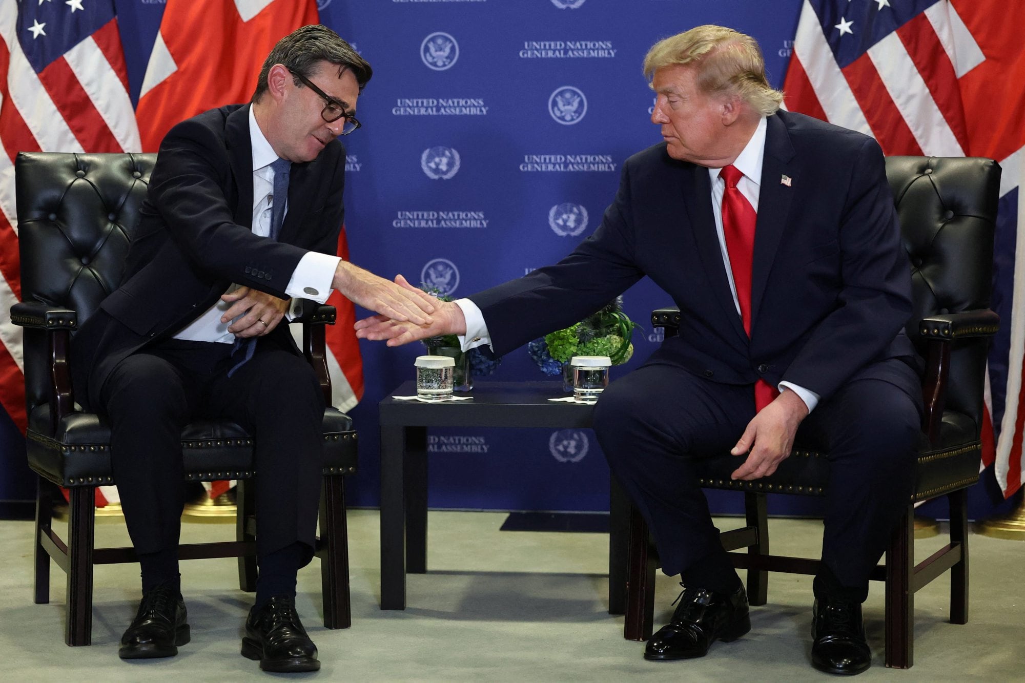 El primer ministro británico, Andy Burnham, y el presidente Donald Trump, en una reunión bilateral al margen de la Asamblea General de la ONU.