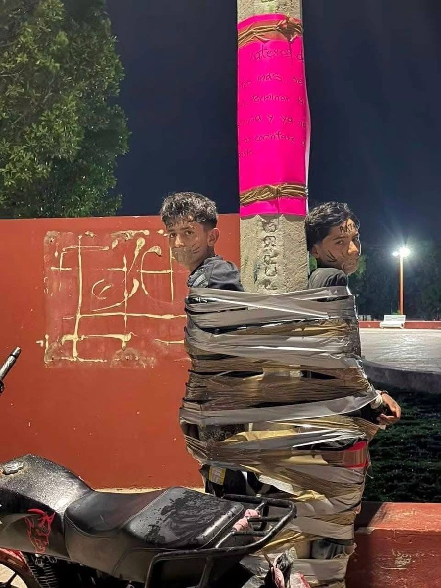 Investigan en Jalisco a un "justiciero" que ata a presuntos delincuentes a postes en la vía pública