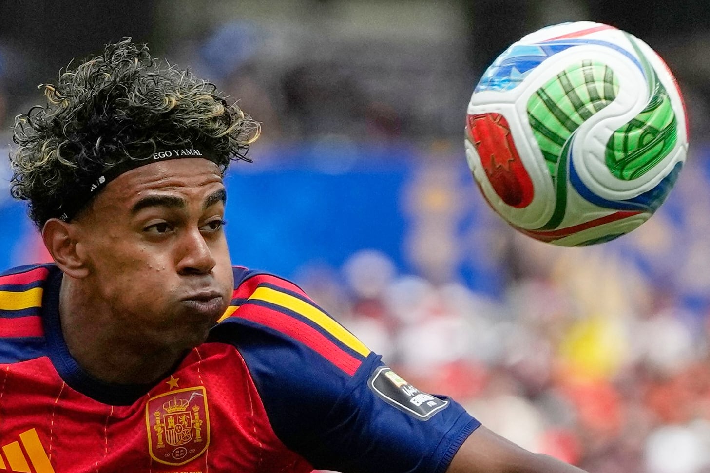 En qué canal de EE.UU. pasan la semifinal de Francia vs. España hoy: transmisión en vivo del Mundial 2026 5 Lamine Yamal, de España, controla un balón en el duelo de cuartos de final de la Copa del Mundo ante Bélgica, el viernes 10 de julio de 2026 en Inglewood, California (AP Foto/Andre Penner)