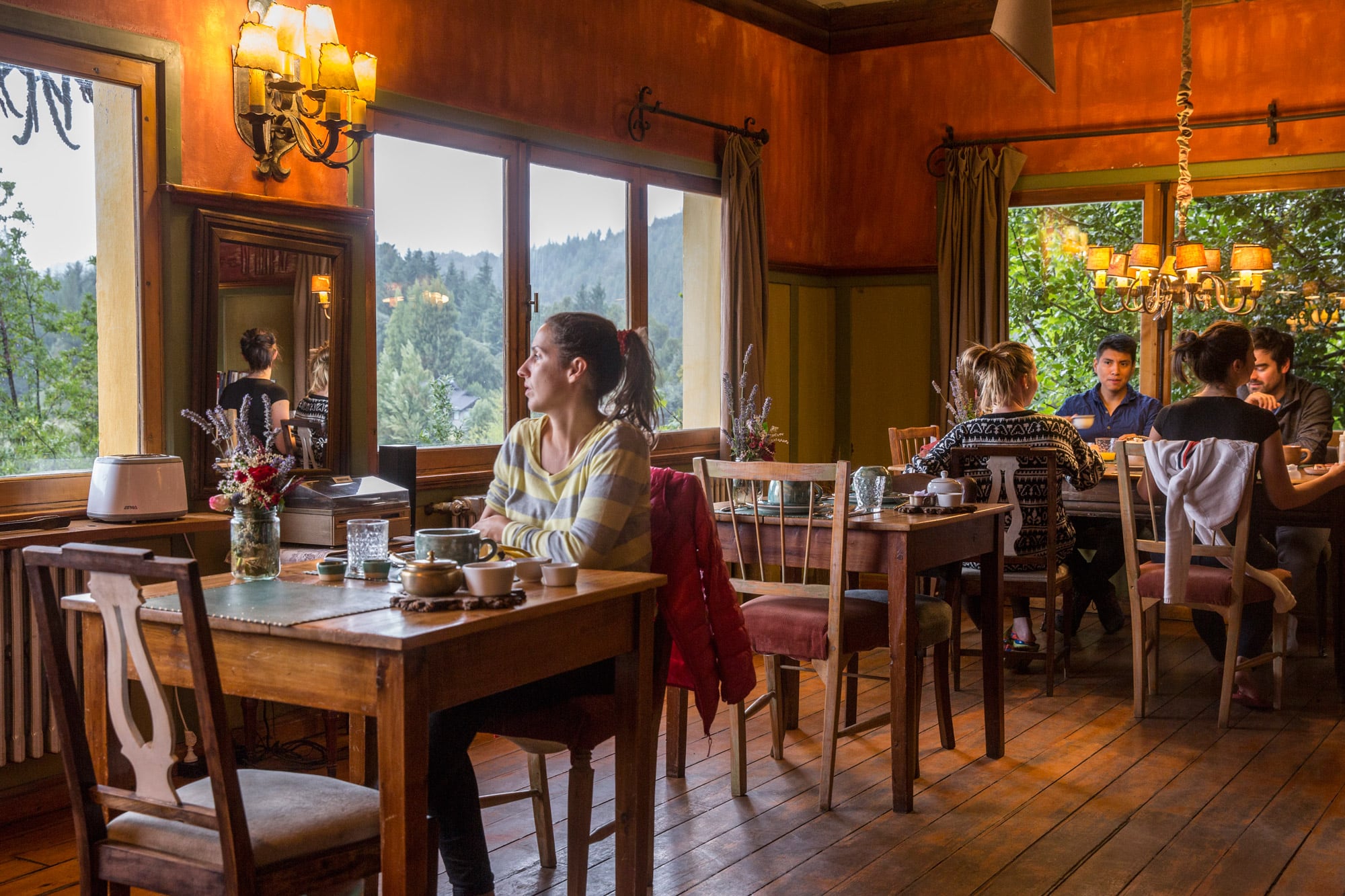 El salón comedor de Posada Los Juncos