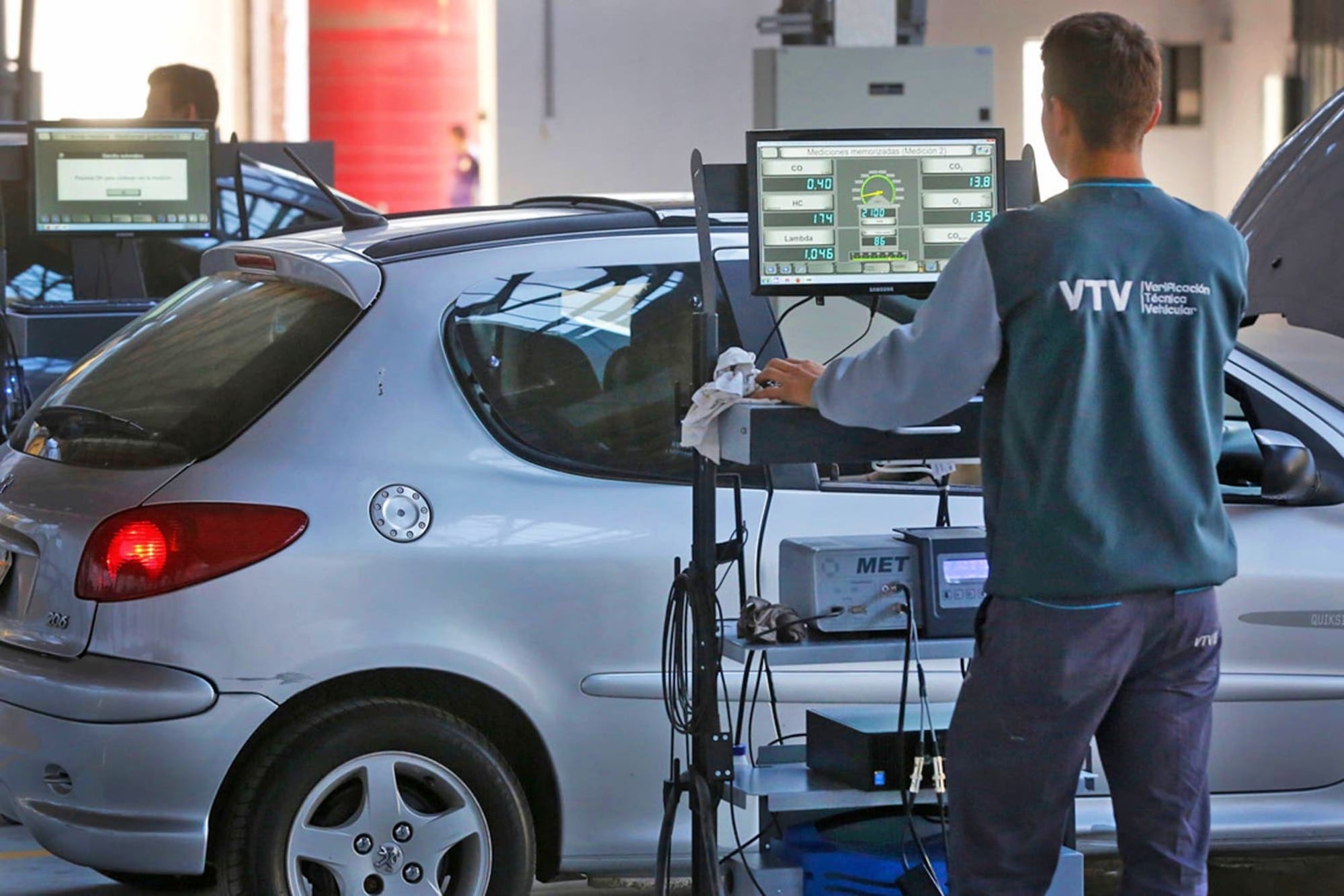 La primera revisión vehicular se haría a los cinco años si este nuevo esquema es aplicado por las jurisdicciones