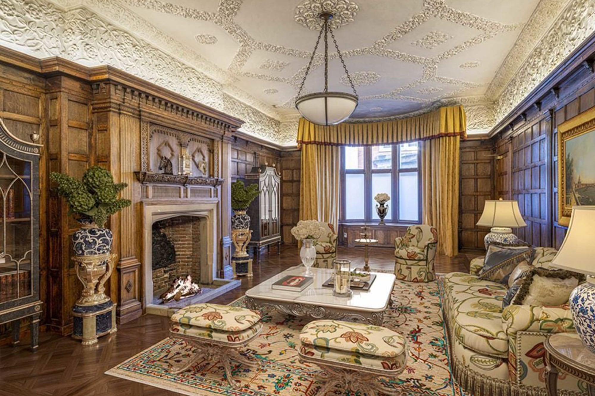 El edificio pasó a ser oficina, y después sede de un banco internacional