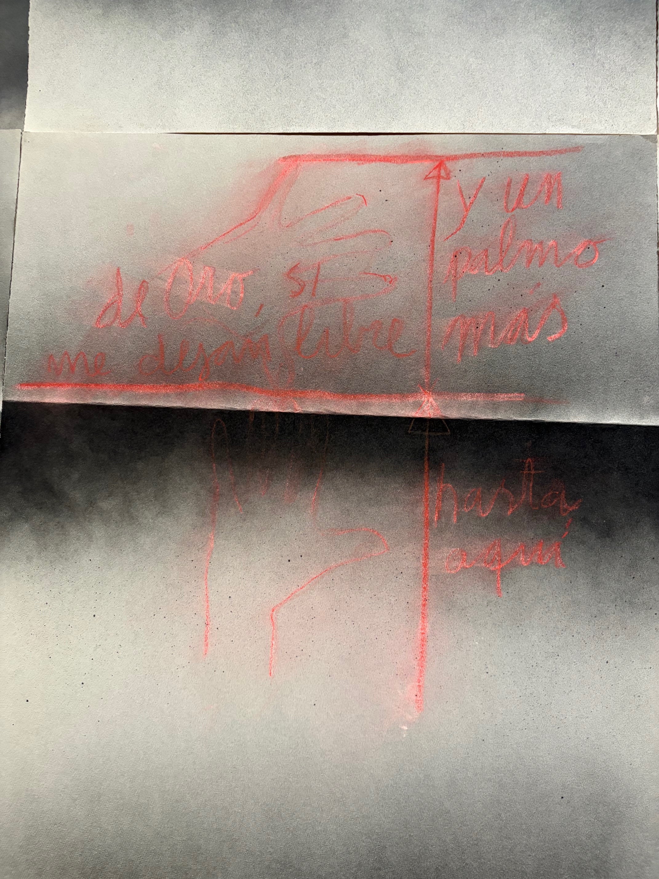 “Hasta aquí de oro, si me dejan libre. Y un palmo más”, escribió Clorindo Testa sobre ese monumental collage