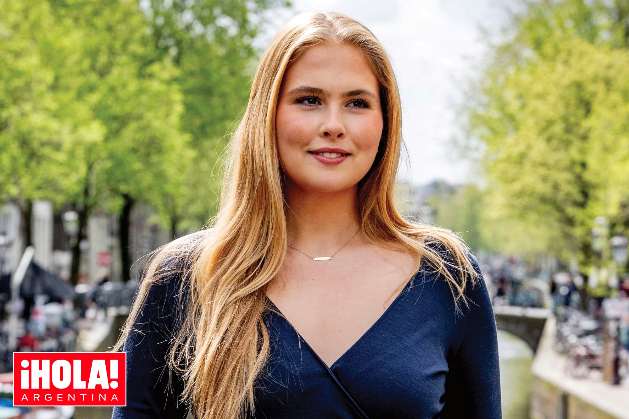 Dátiles, licores y básquet: así fue la visita de la princesa Amalia, la hija de Máxima, a la ciudad de Ámsterdam