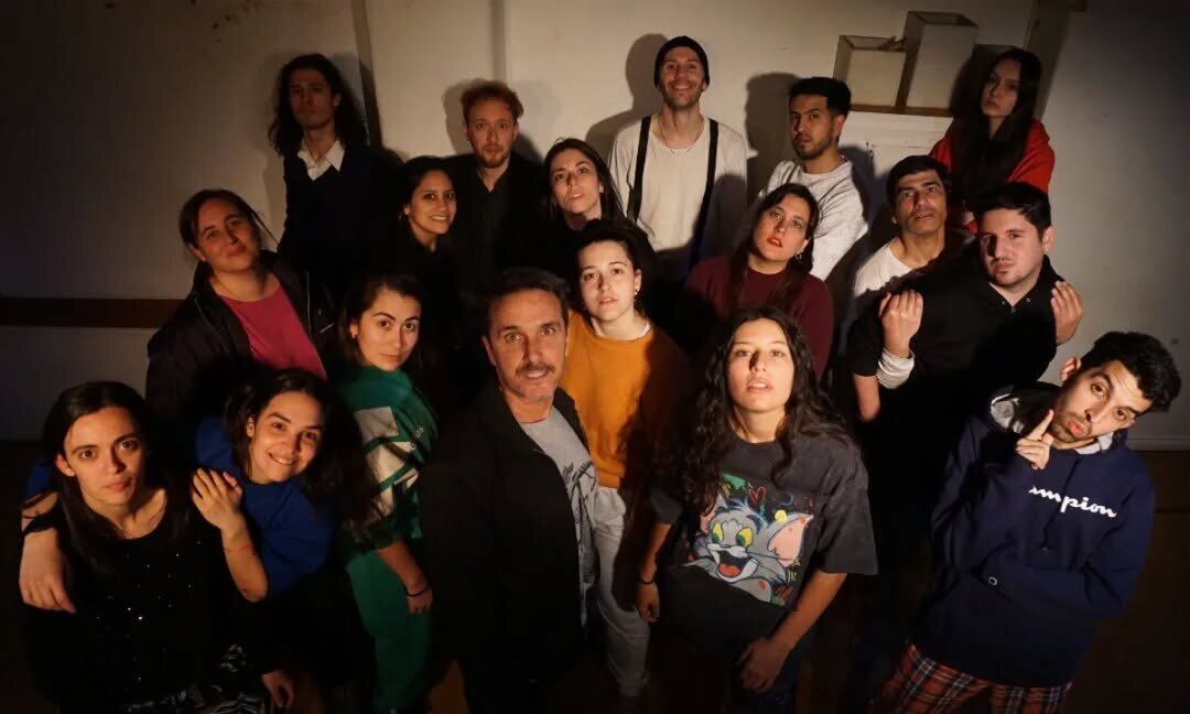 Gerardo Chendo junto a algunos de sus alumnos (Foto: Instagram/@chendo.gerardo)