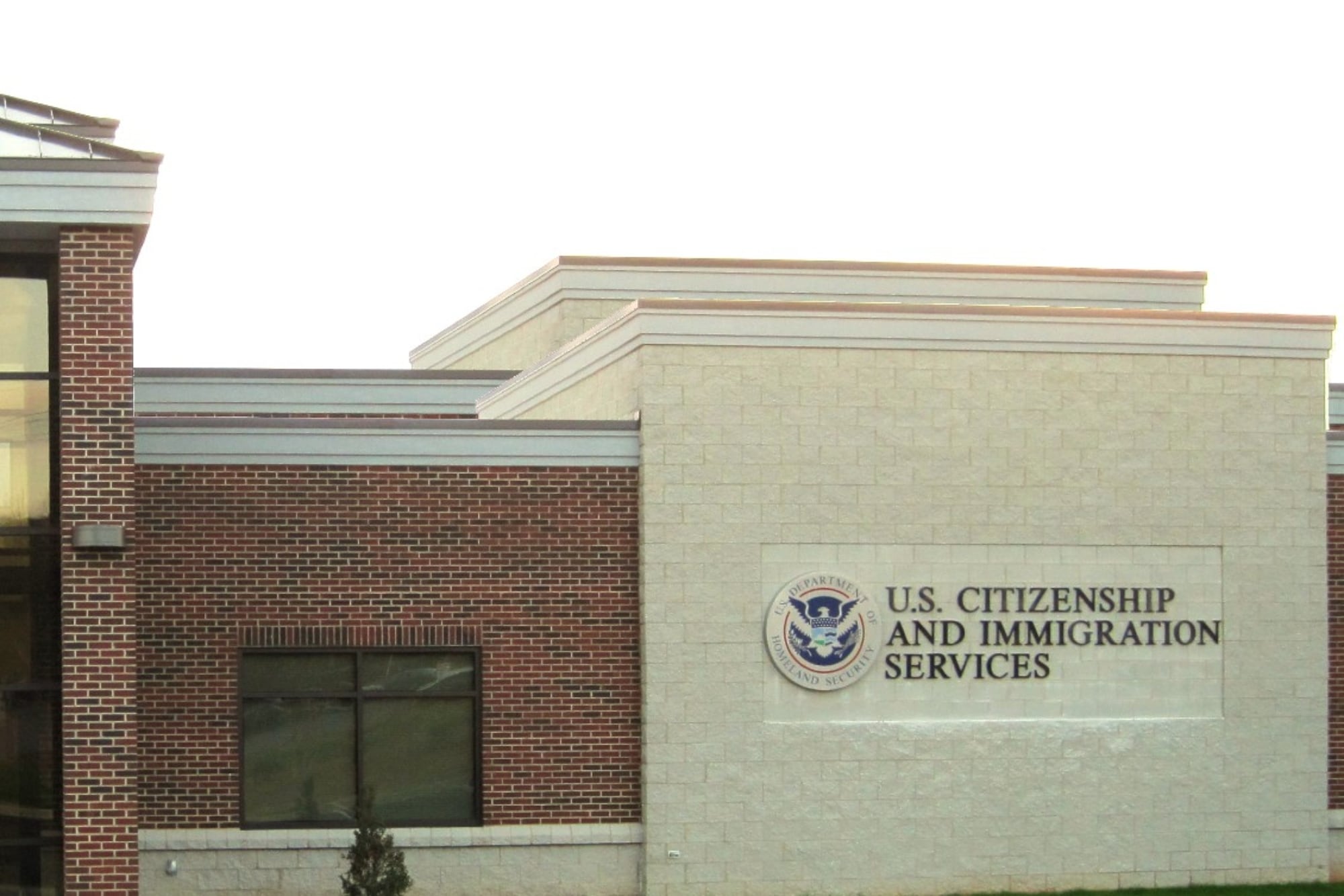 El Uscis es la agencia encargada del trámite de green card para familiares de ciudadanos estadounidenses