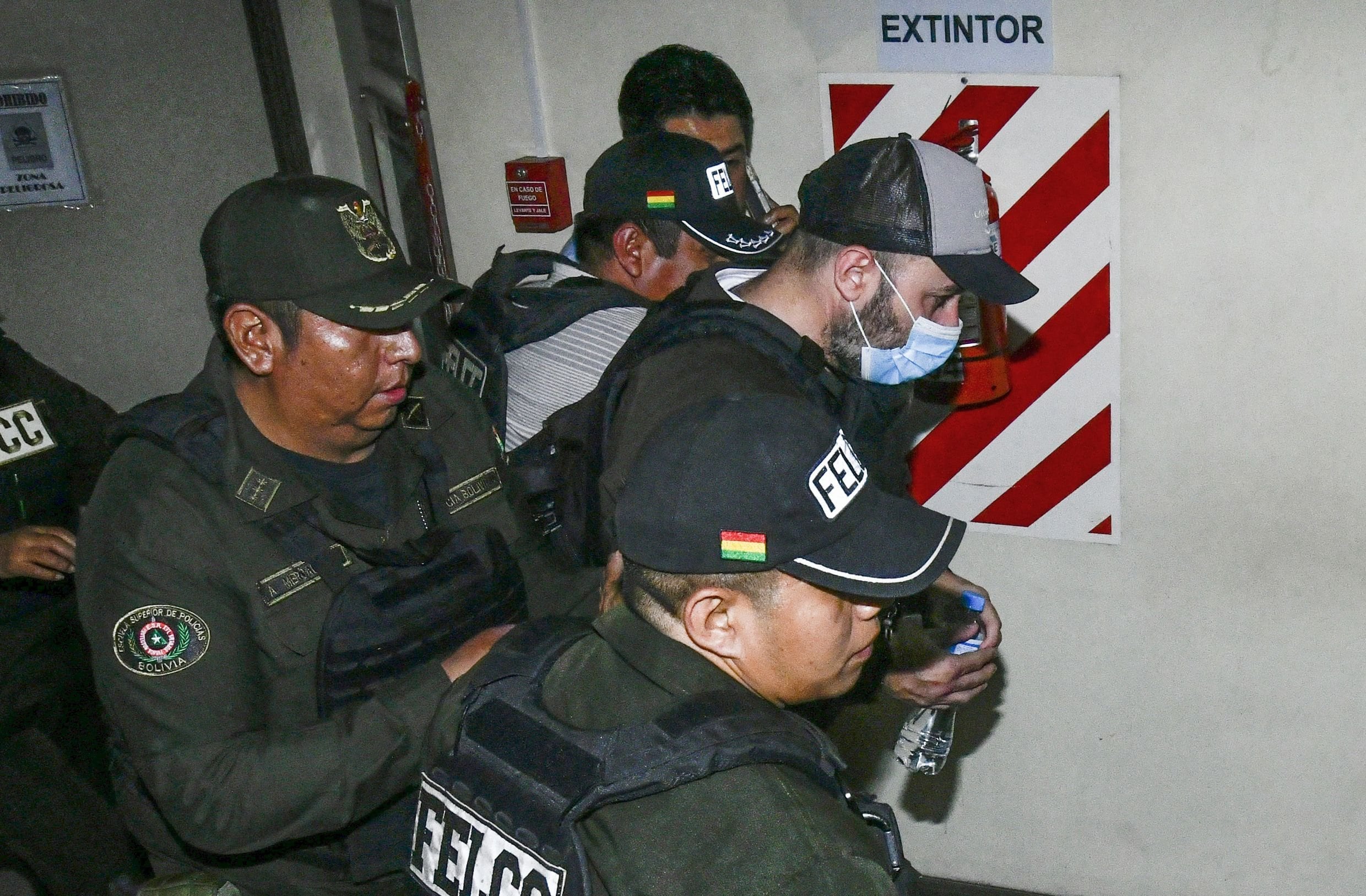 Fernando Cerimedo es trasladado desde el Palacio de Justicia hasta la prisión de Palmasola