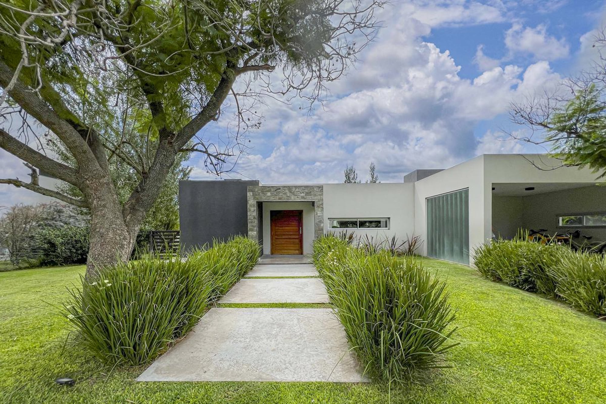 Cuánto sale pintar una casa completa de 100 metros cuadrados en mayo 2026