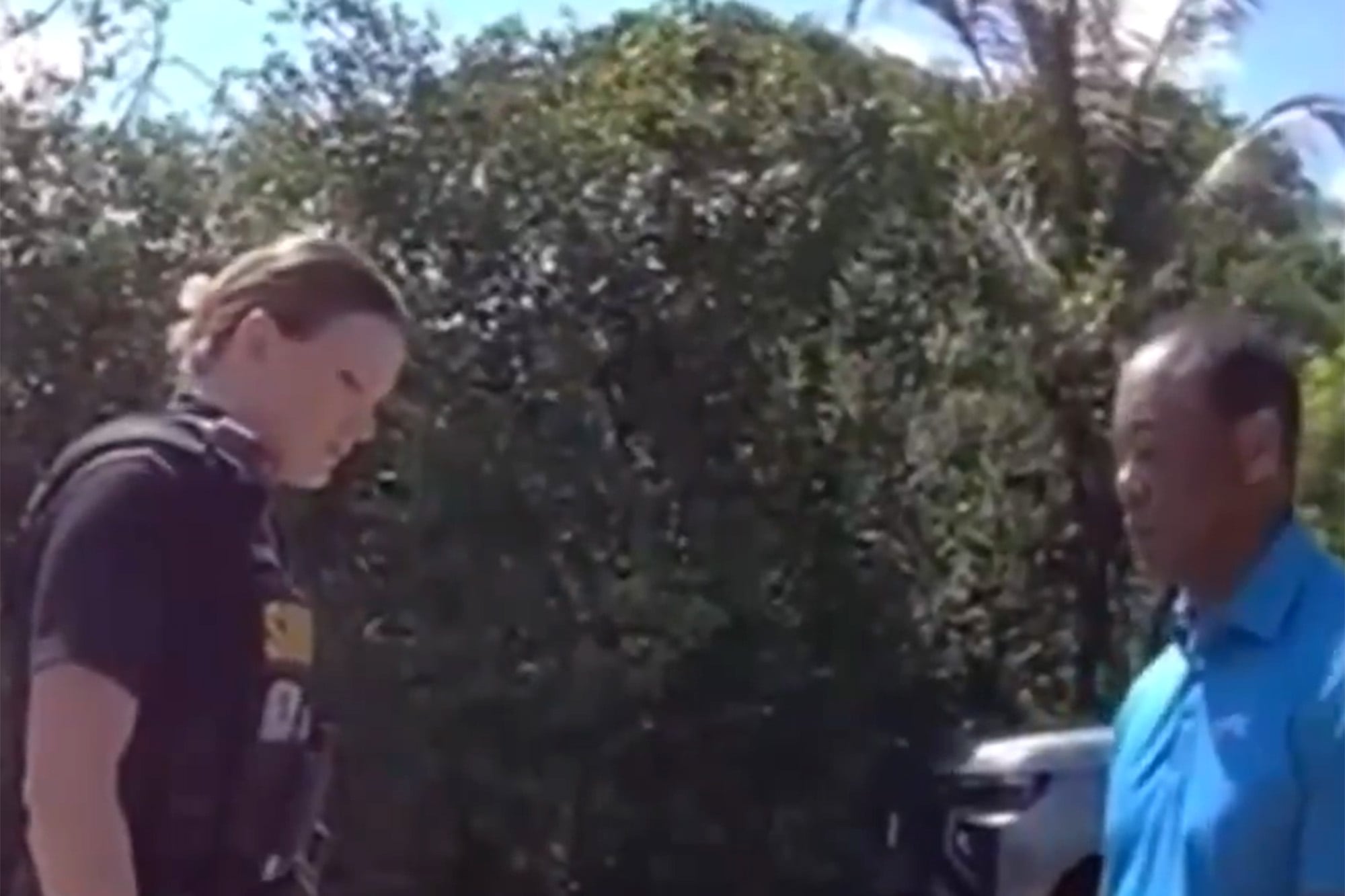 La charla con una agente de seguridad