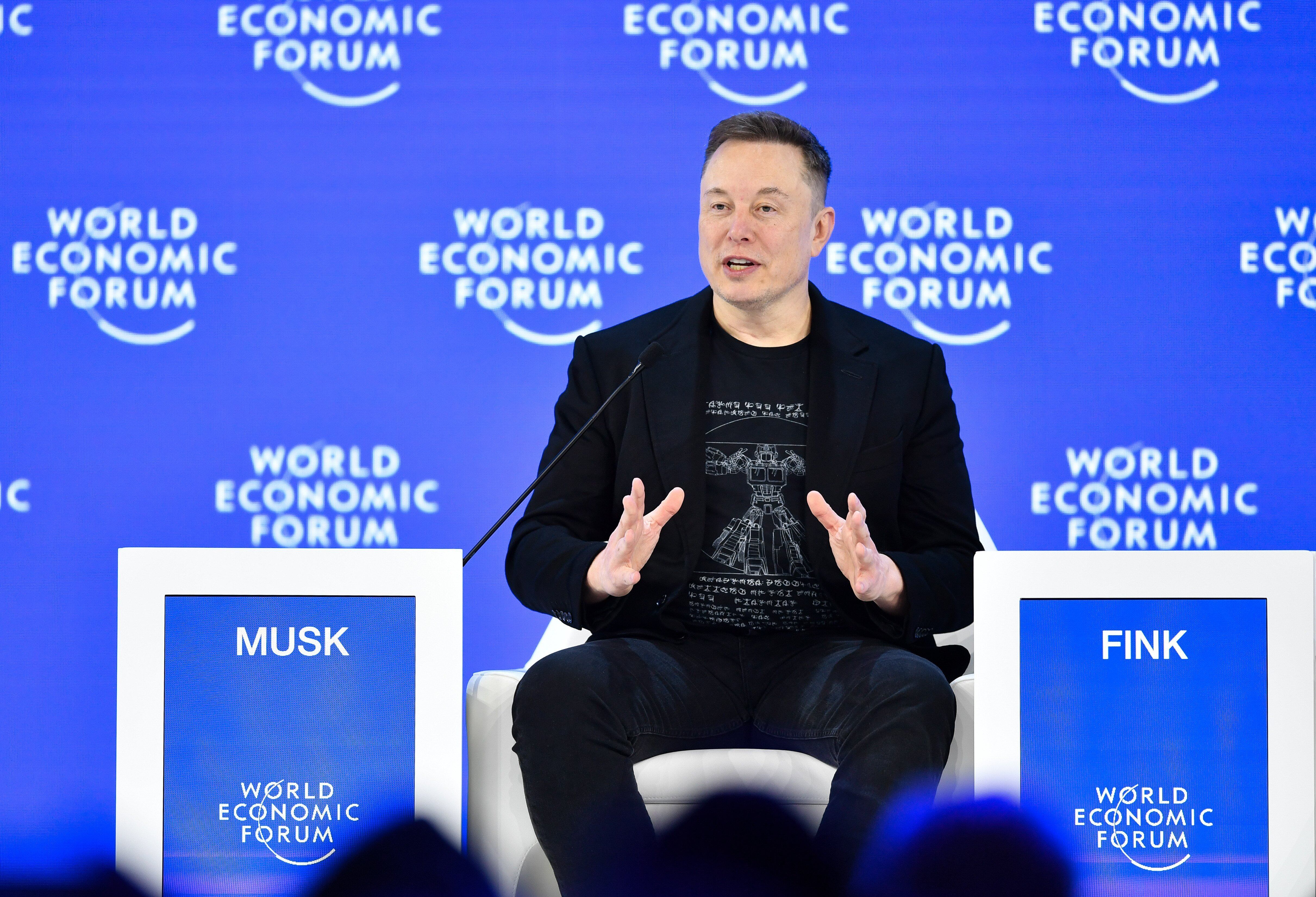 Elon Musk hablando en la Reunión Anual del Foro Económico Mundial (FEM), el 22 de enero de 2026, en Davos, Suiza