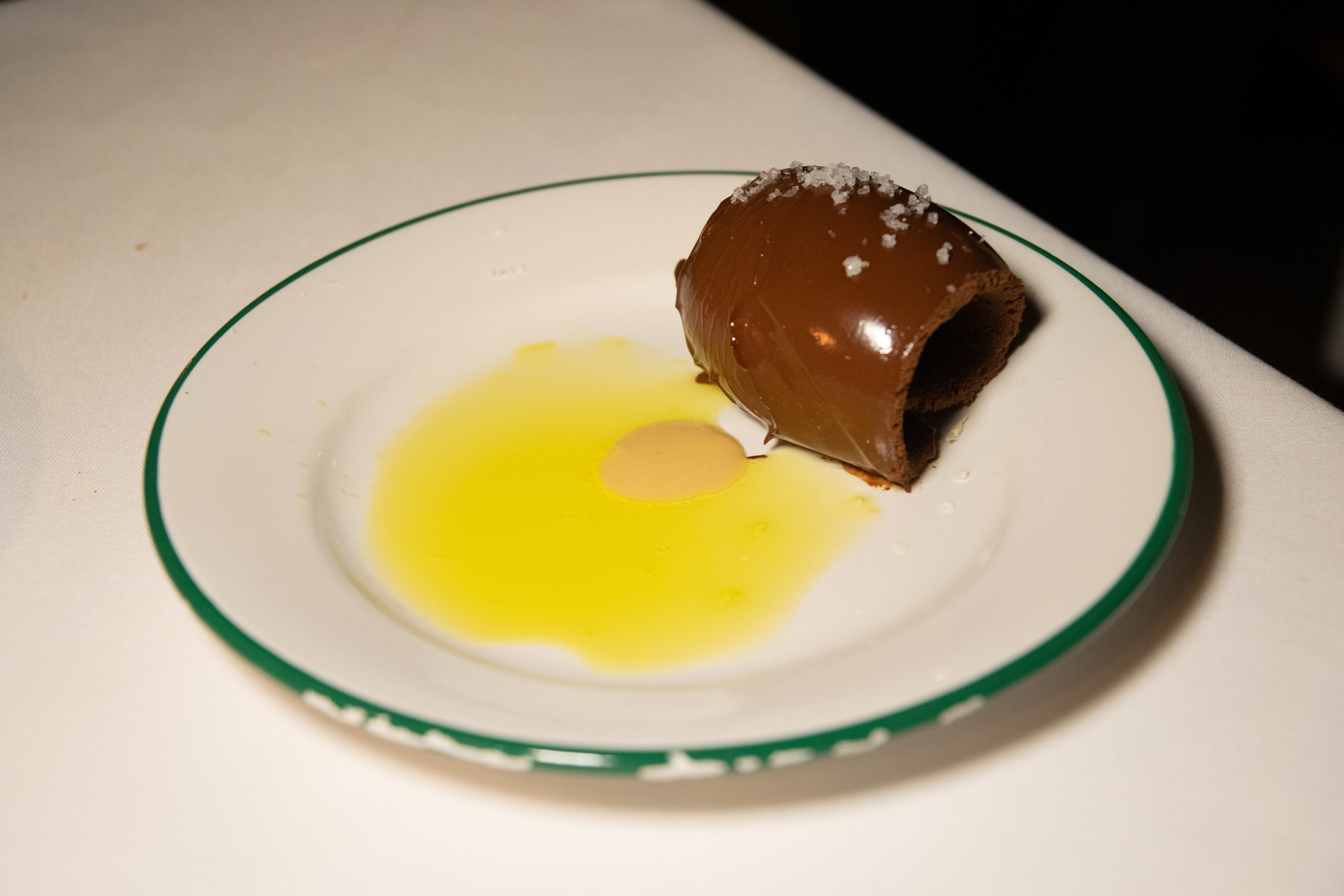 Cremoso de chocolate con aceite de oliva, sal y tahini