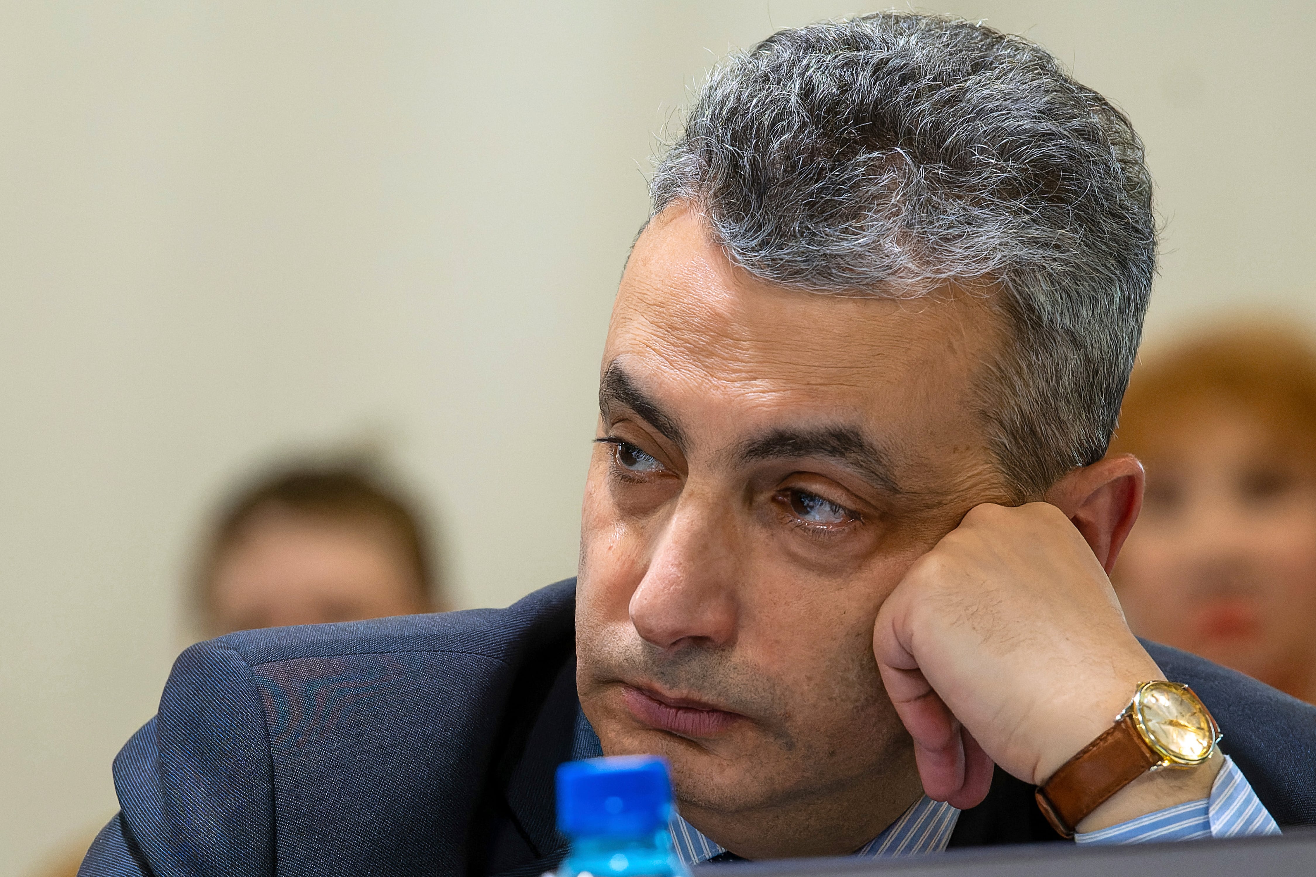 El opositor ruso Lev Schlosberg en una reunión de su partido Yabloko en Moscú el 24 de marzo del 2023. (AP foto)