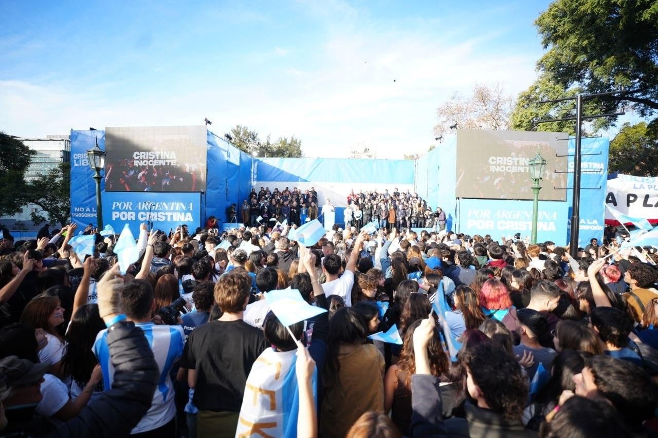 Postales del acto en Parque Lezama