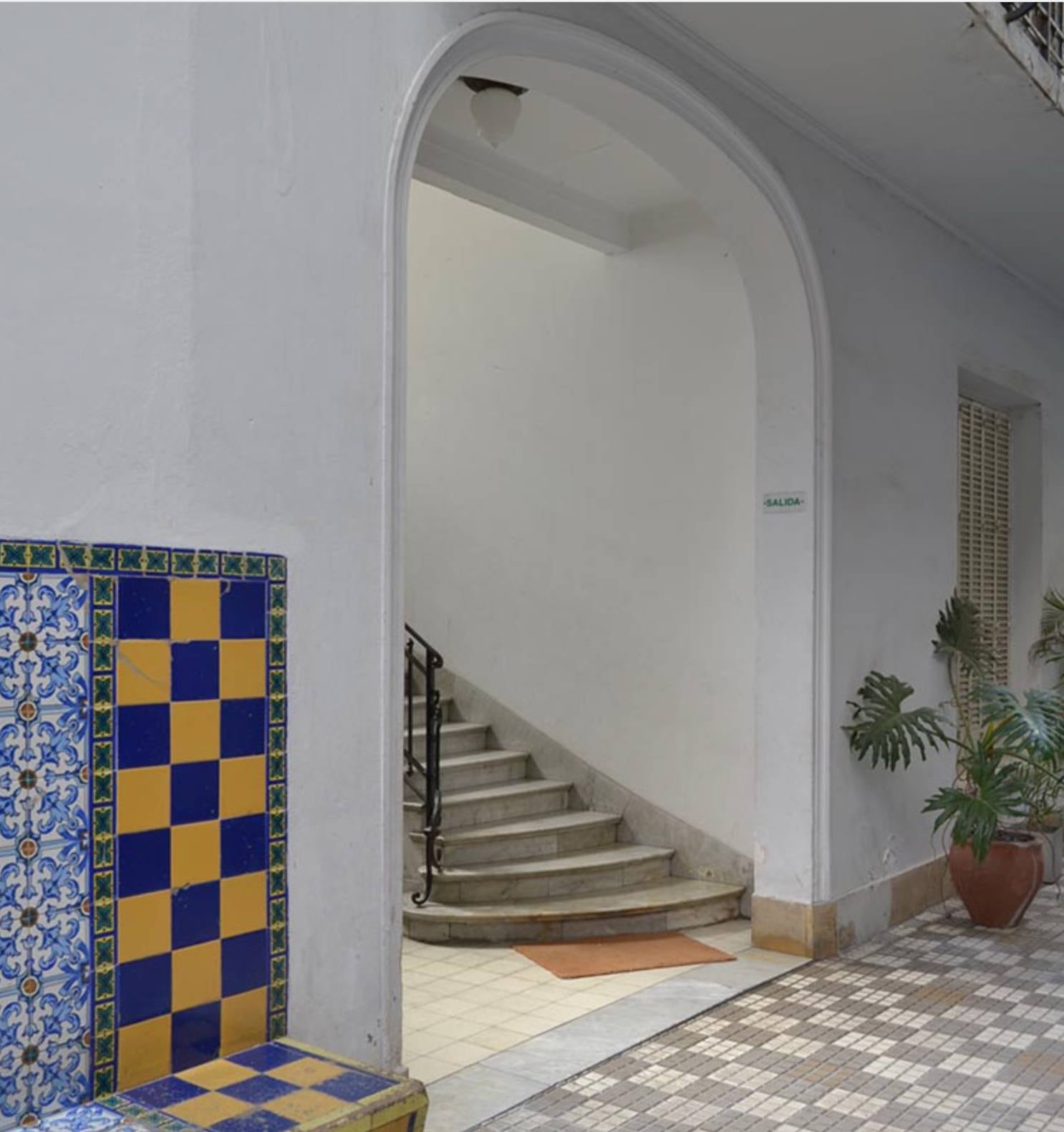 El lugar es elegido como vivienda por artistas, músicos, diseñadores y profesionales creativos, que conviven con consultorios, estudios, showrooms u oficinas.