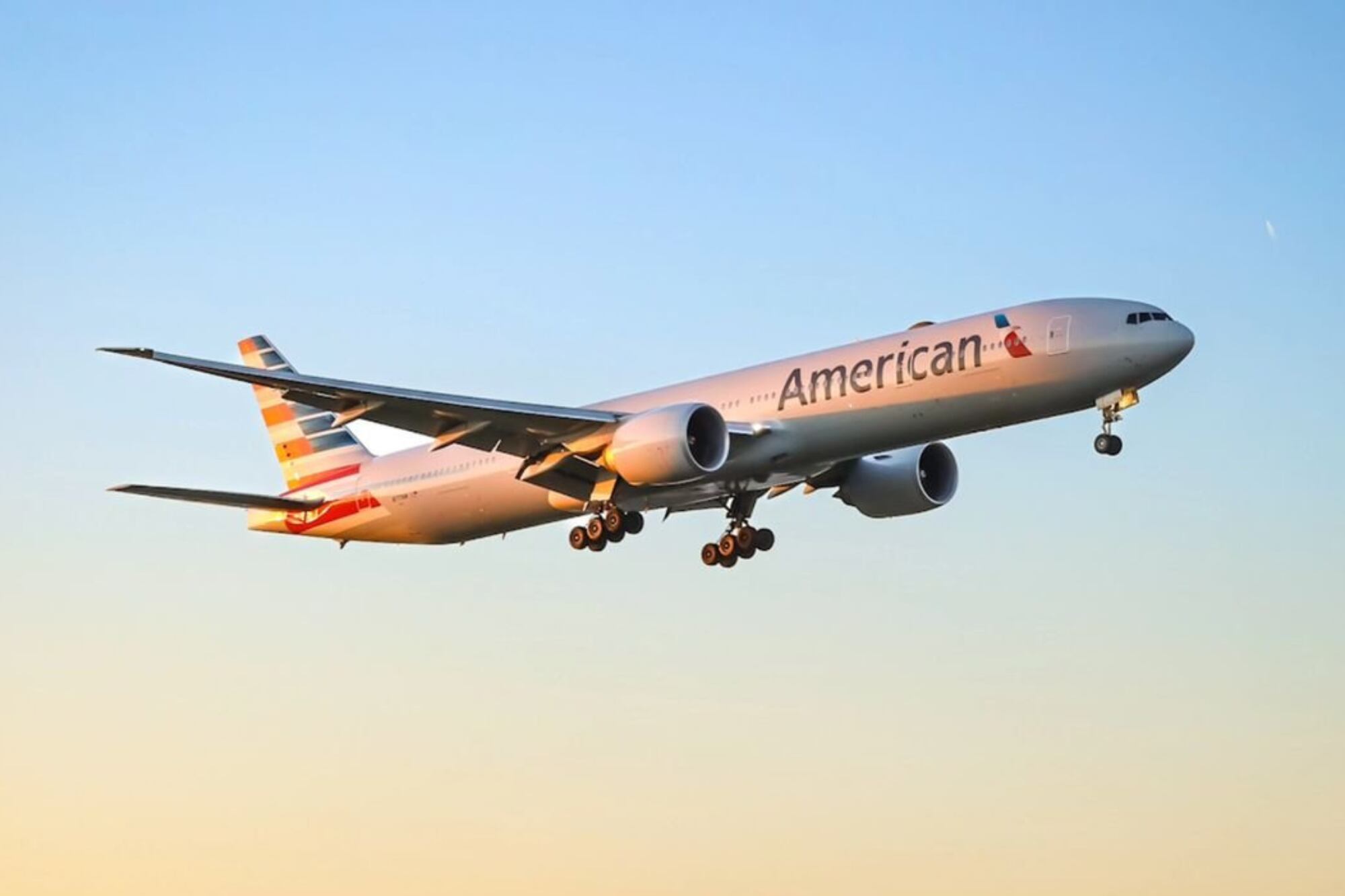 La norma establece que las aerolíneas deben notificar a los pasajeros afectados sobre su derecho al reembolso