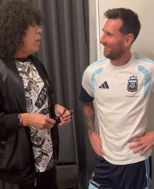 La Mona brindó un show para los campones del mundo antes del primer partido (Foto: @lamonaoficial)