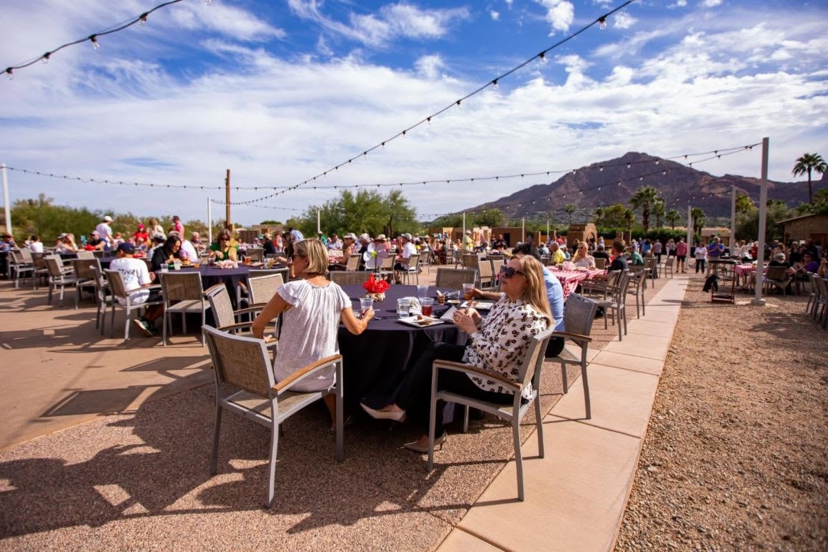 Paradise Valley, Arizona, es un enclave residencial exclusivo rodeado de belleza natural y con un alto nivel adquisitivo