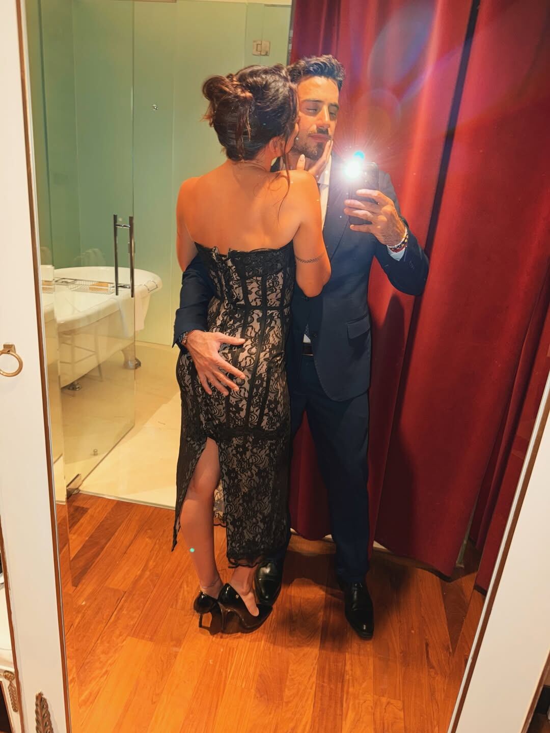 El conductor compartió un posteo con fotos junto a su novia durante el evento (Foto: Instagram @nicoocchiato)