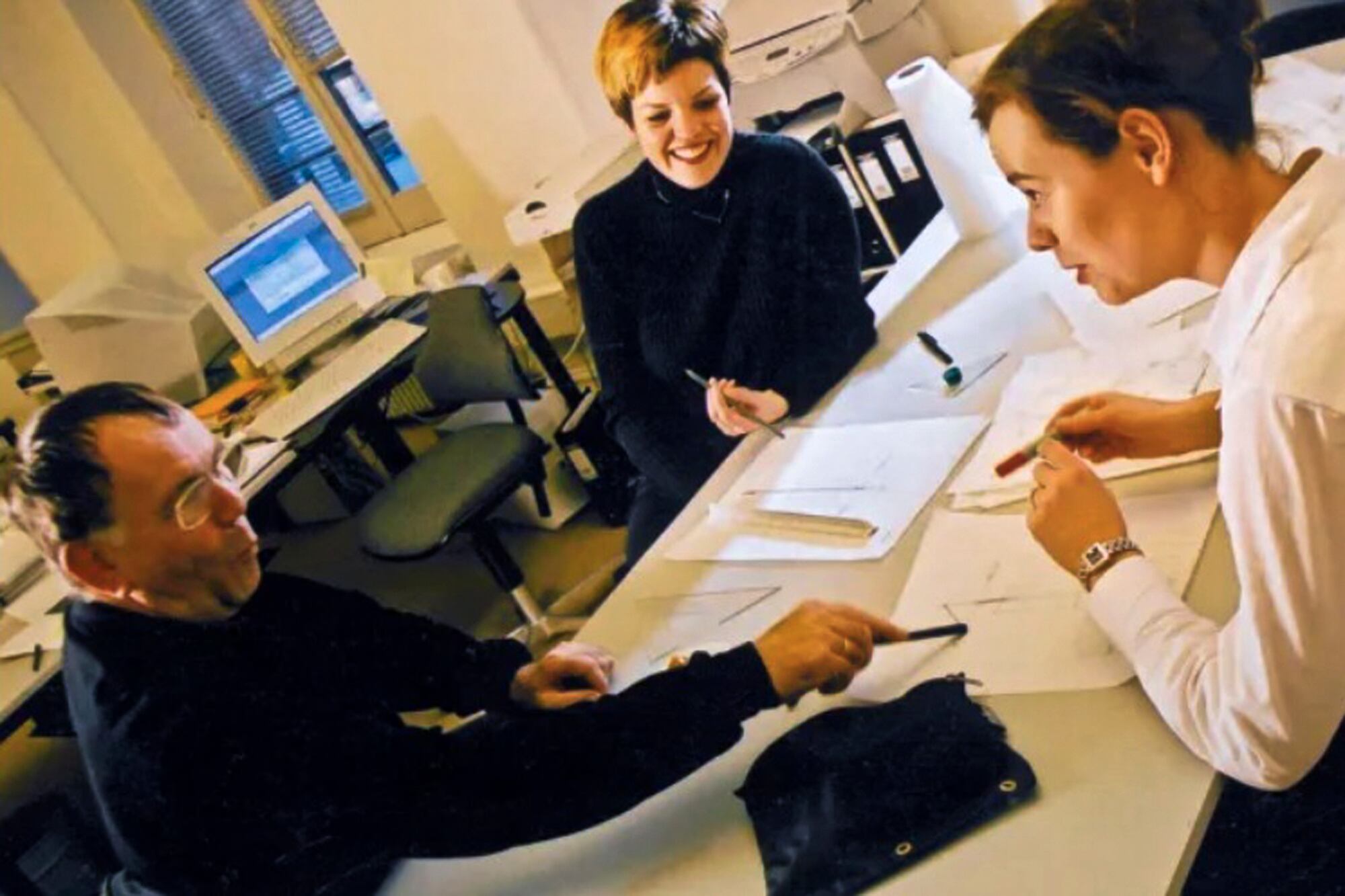 Jan Gehl sentado al lado de Helle Søholt, antigua alumna suya, con la que fundó Gehl Architects