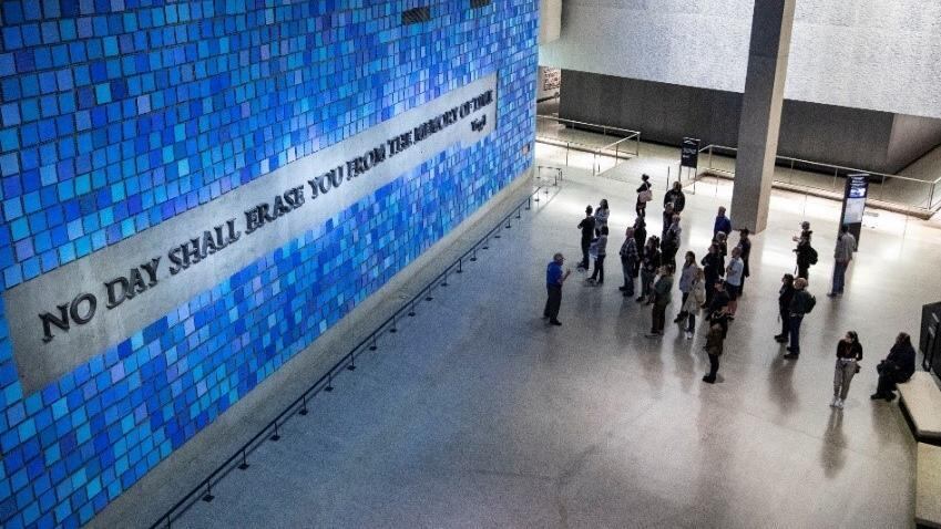 Memorial Hall del Memorial y Museo del 9/11 en Nueva York (Jin S. Lee)