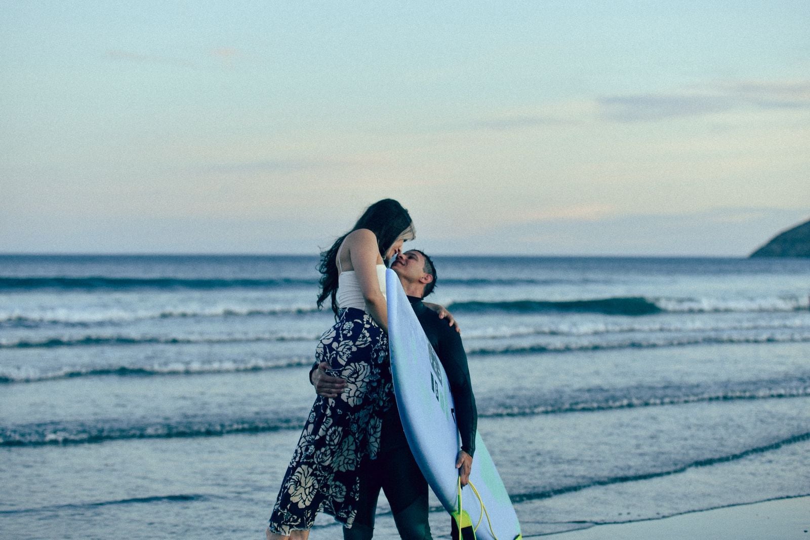Entre Buenos Aires y Comodoro armaron su historia de amor, acá a dos meses de la boda