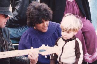 Negativos encontrados, el grupo virtual que rescata fotos de la basura