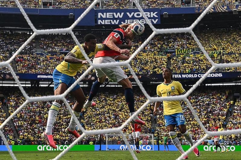 Dos goles de Haaland frente a Brasil pusieron a Noruega en los cuartos de final por primera vez en la historia