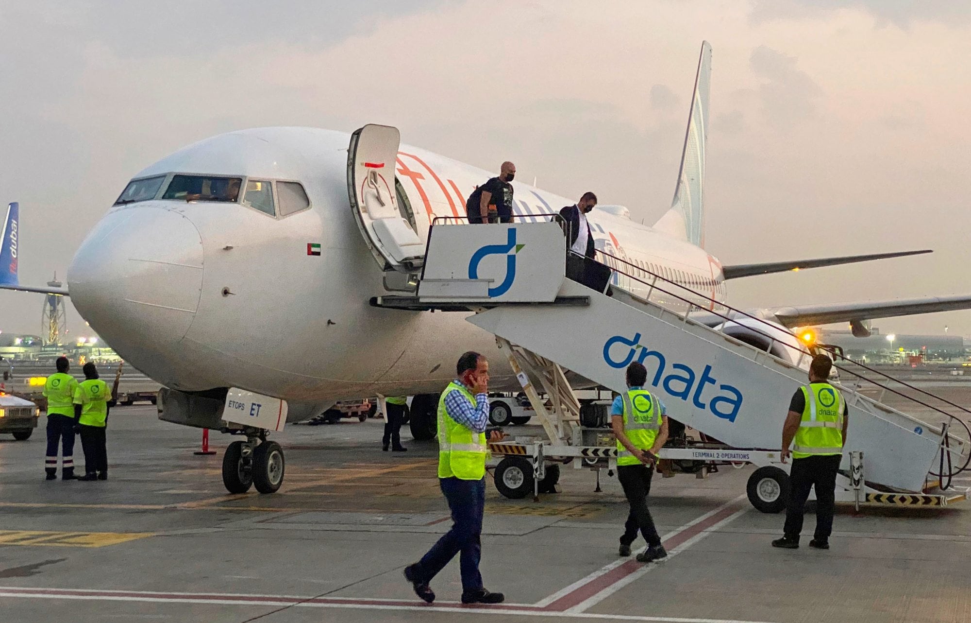 Qué se sabe del incidente con un avión de Flydubai que generó alerta entre los pasajeros de la aeronave.