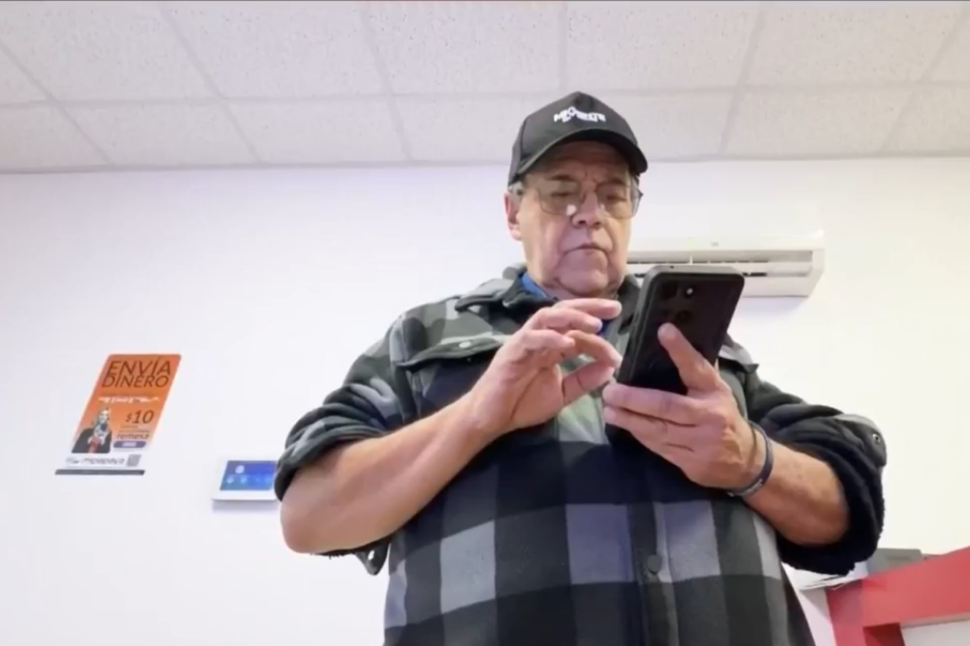 El hombre detalló un itinerario aéreo con escalas en Miami y Curazao antes de llegar a Venezuela