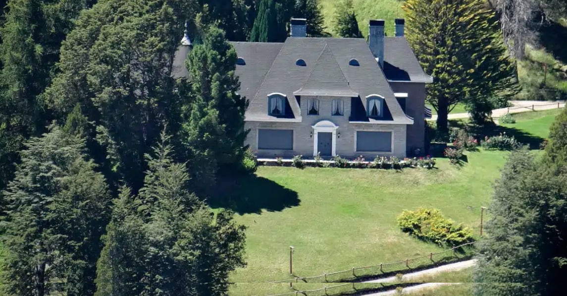 El Messidor, un palacio que guarda los secretos del poder 8 Los jardines de El Messidor son de inspiración francesa, pero enriquecidos con especies autóctonas y exóticas: coihues, radales, arrayanes, castaños, abedules, robles, maitenes, nogales y ñires