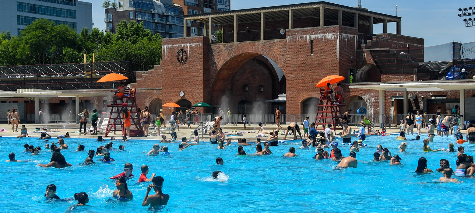 Hochul destinó una inversión estatal para las piscinas públicas de Nueva York