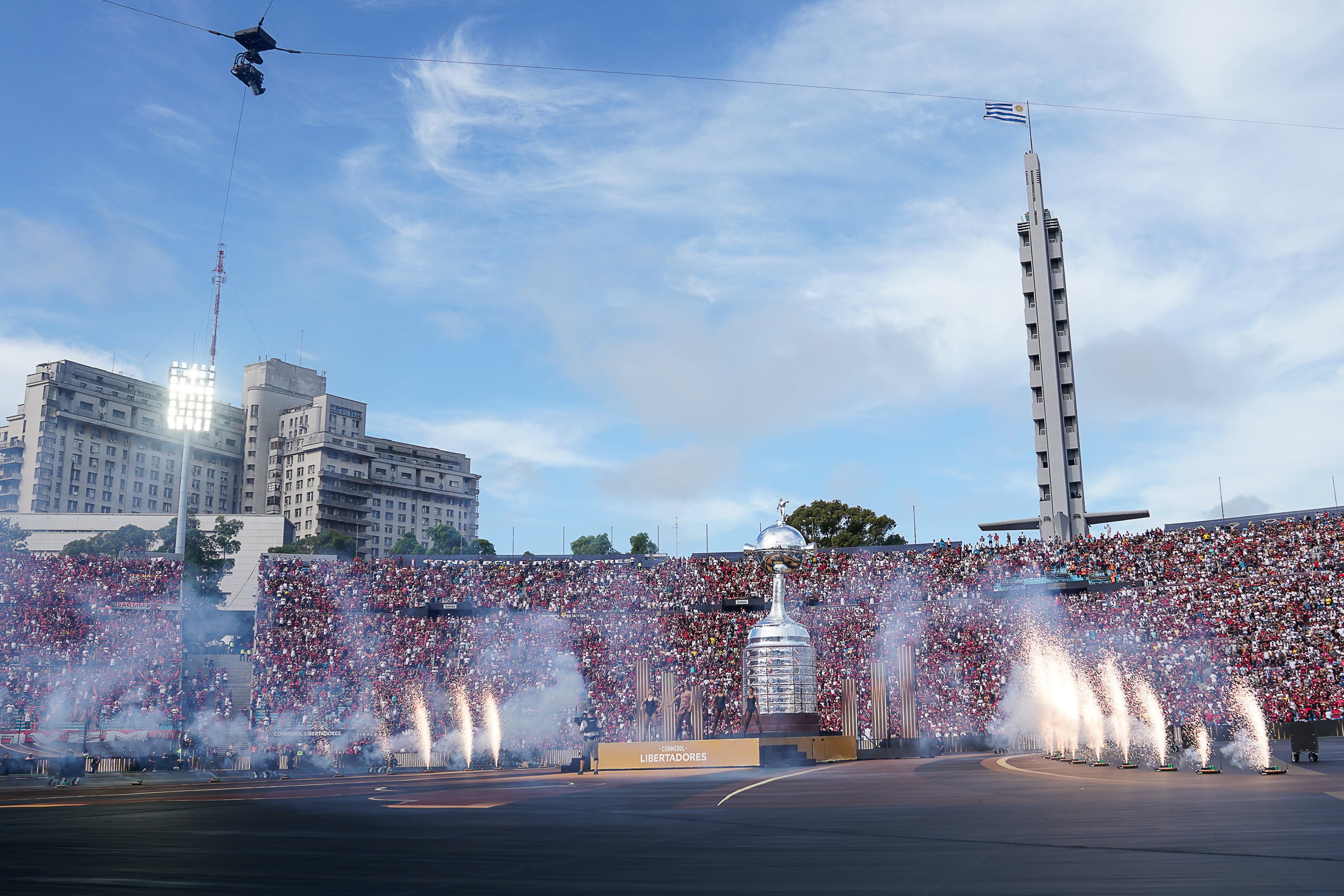 El Estadio Centenario, declarado Monumento Histórico del Fútbol Mundial, fue uno de los íconos que inspiró este nuevo recorrido