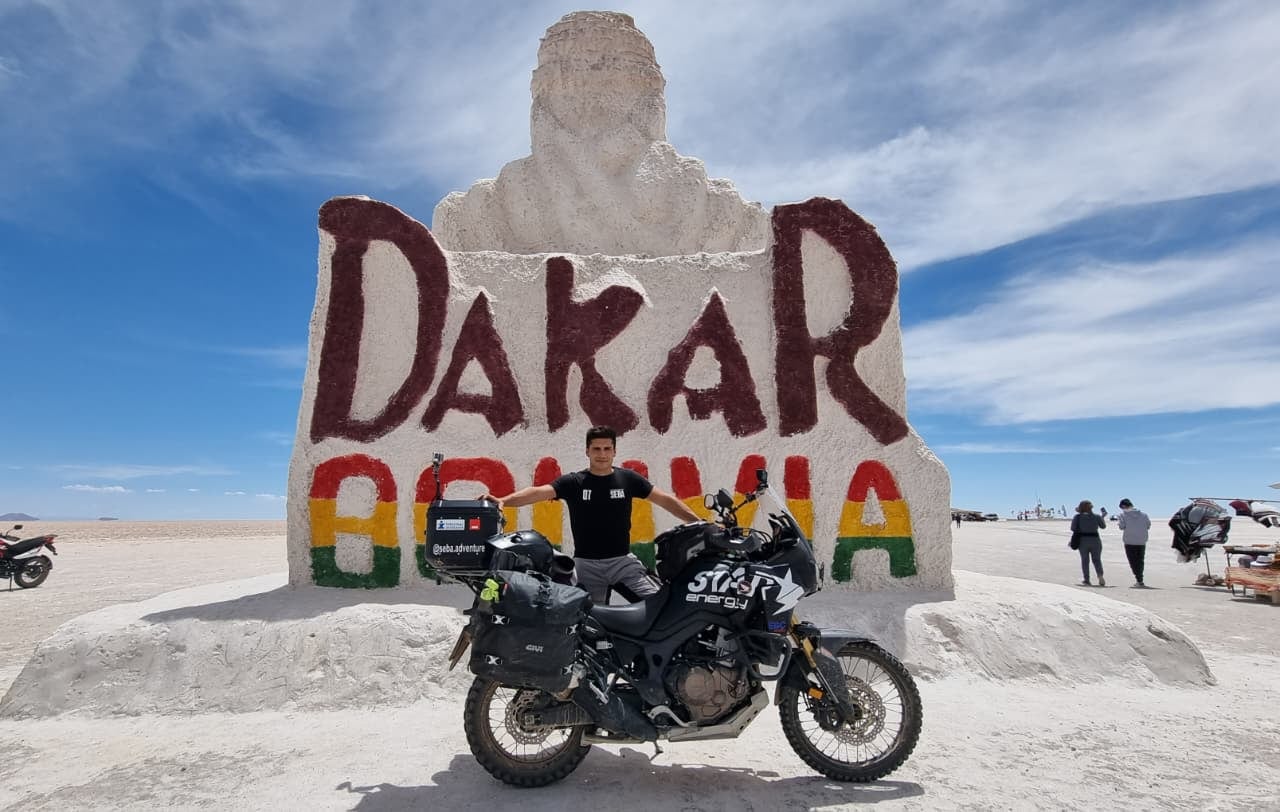 Cuando viajó por Bolivia, Villanueva pasó por el Salar de Uyuni