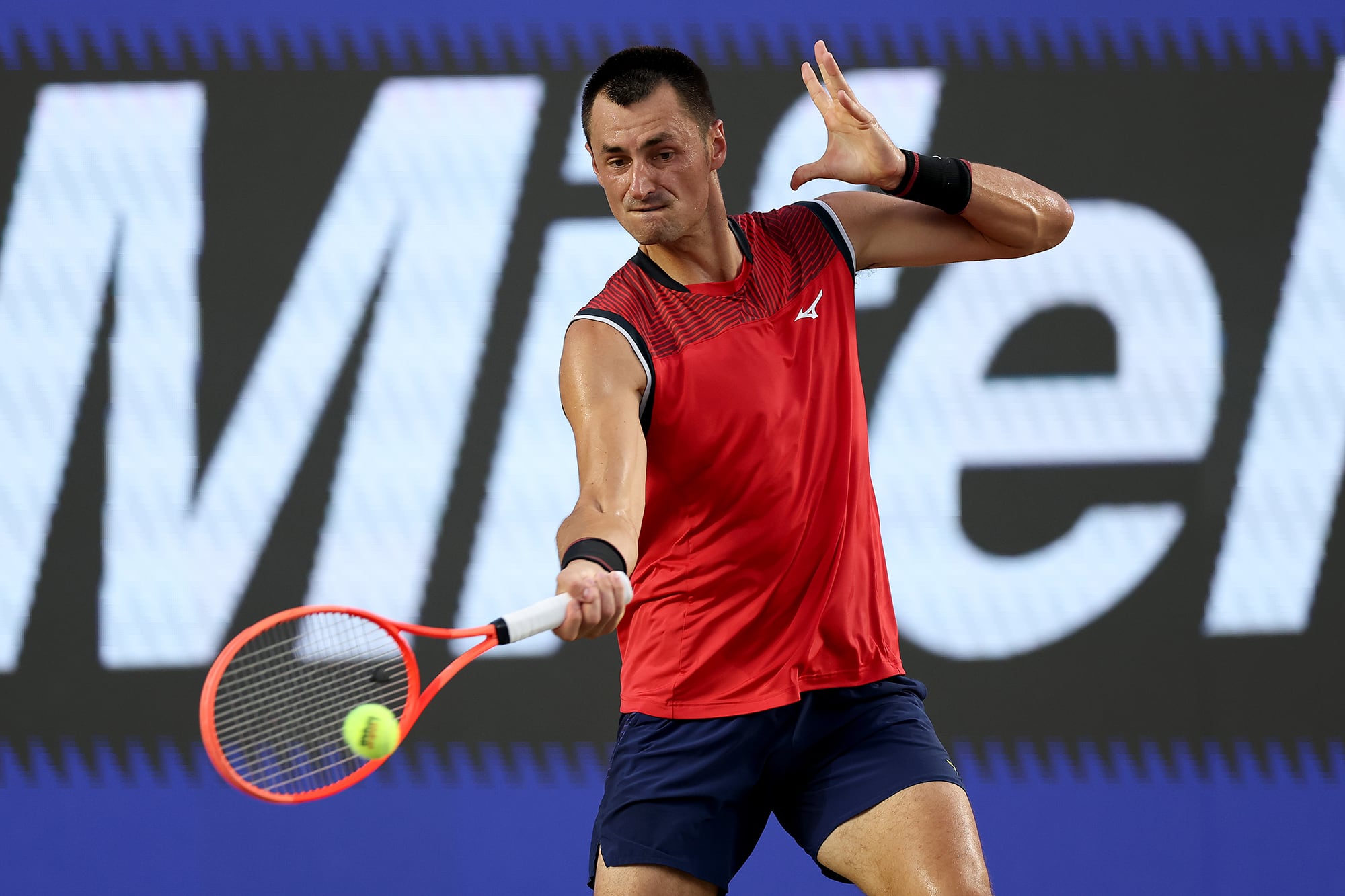 Bernard Tomic, en acción en México