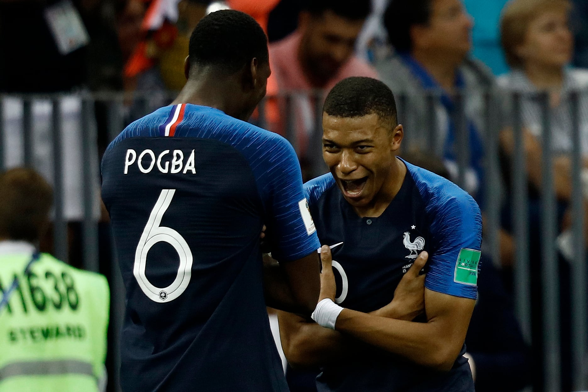Kylian Mbappe y Paul Pogba durante Rusia 2018