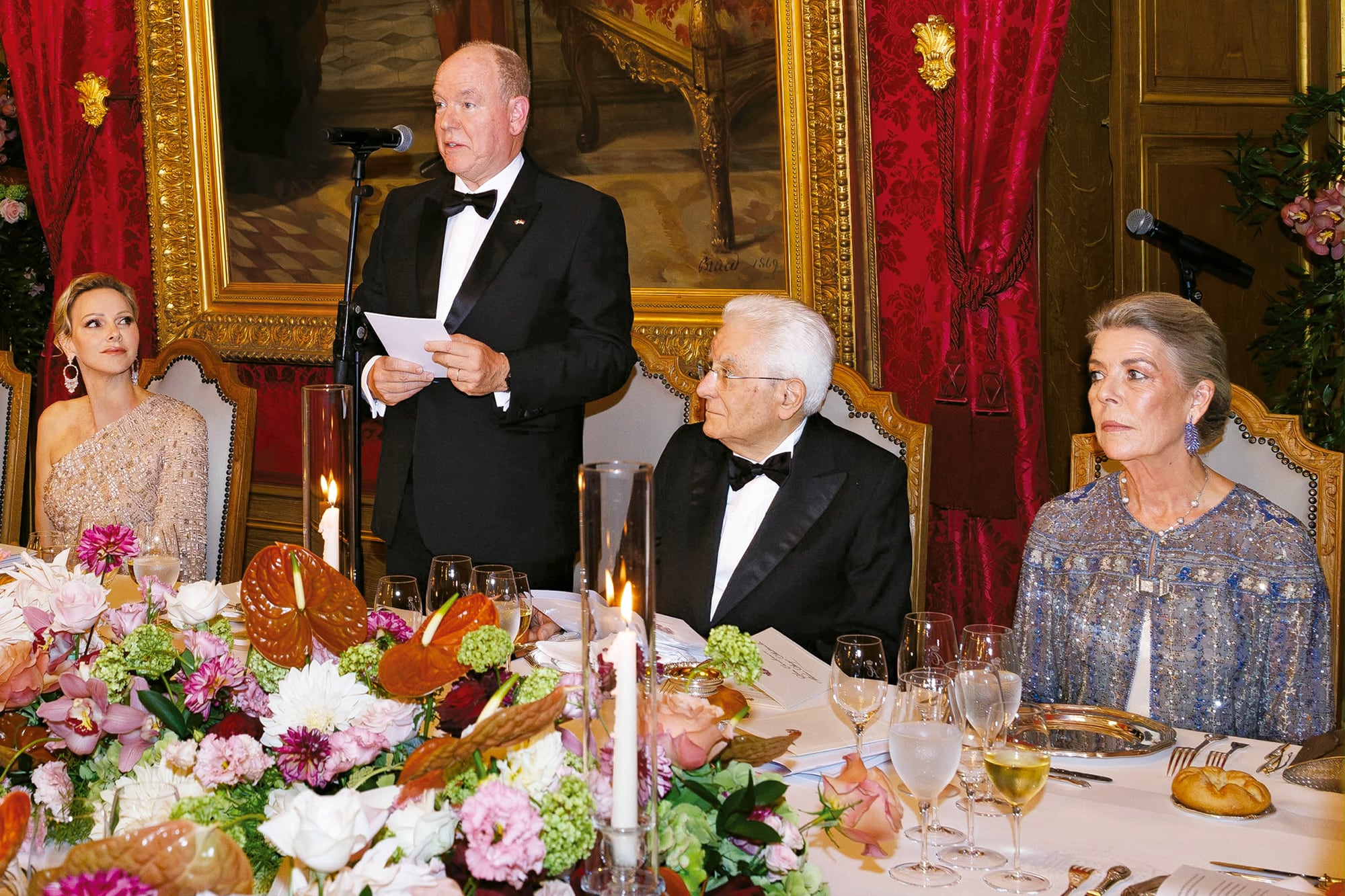 En la comida celebrada en el Salón del Trono, Alberto II rindió homenaje a sus invitados durante el discurso
