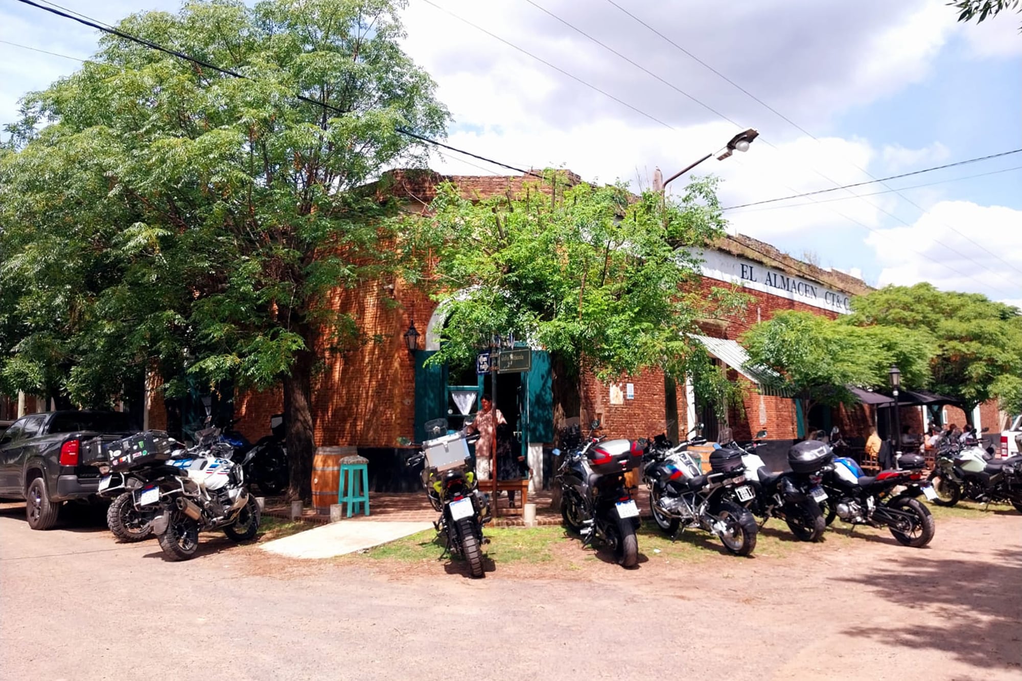 El restaurante de pueblo que se volvió un imán de turistas con su menú de mar