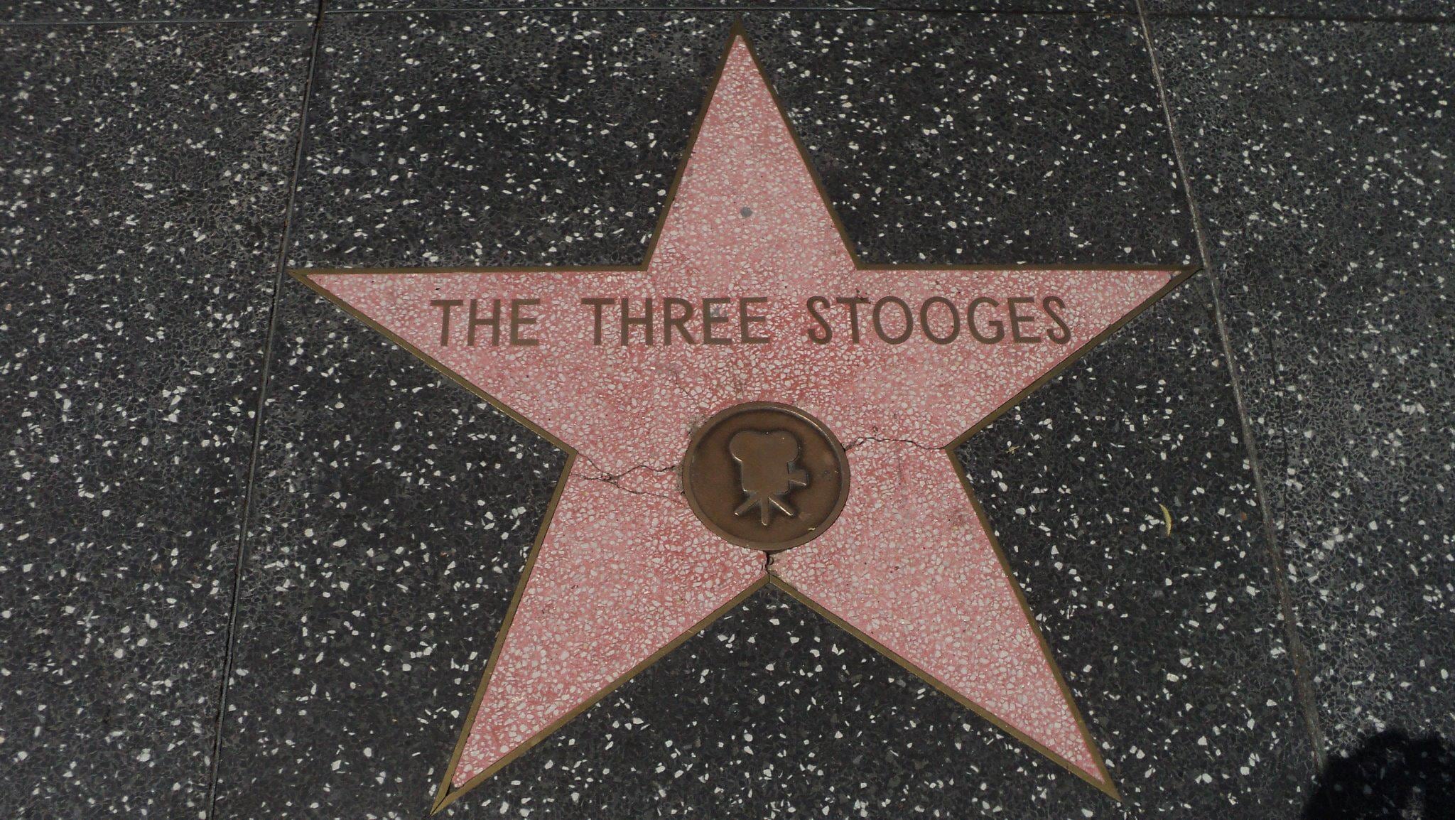 Fue el “cerebro” del trío más famoso de la TV, conquistó al público con su mal genio y salvó a sus amigos de la ruina 14 La estrella en el Paseo de la Fama de Hollyood de Los Tres Chiflados