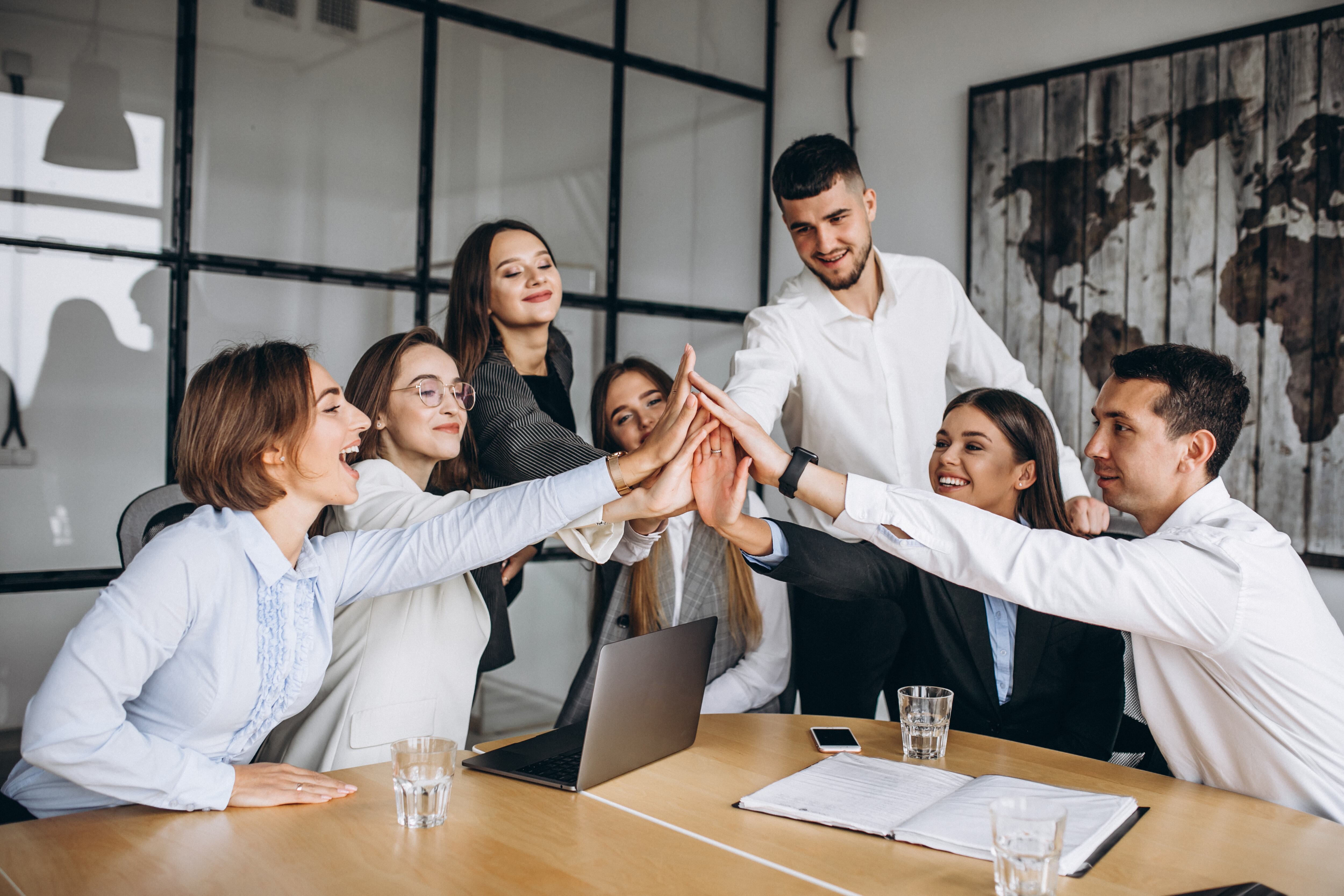 Las personas de Escorpio aprenderán a trabajar mejor en equipo durante este mes