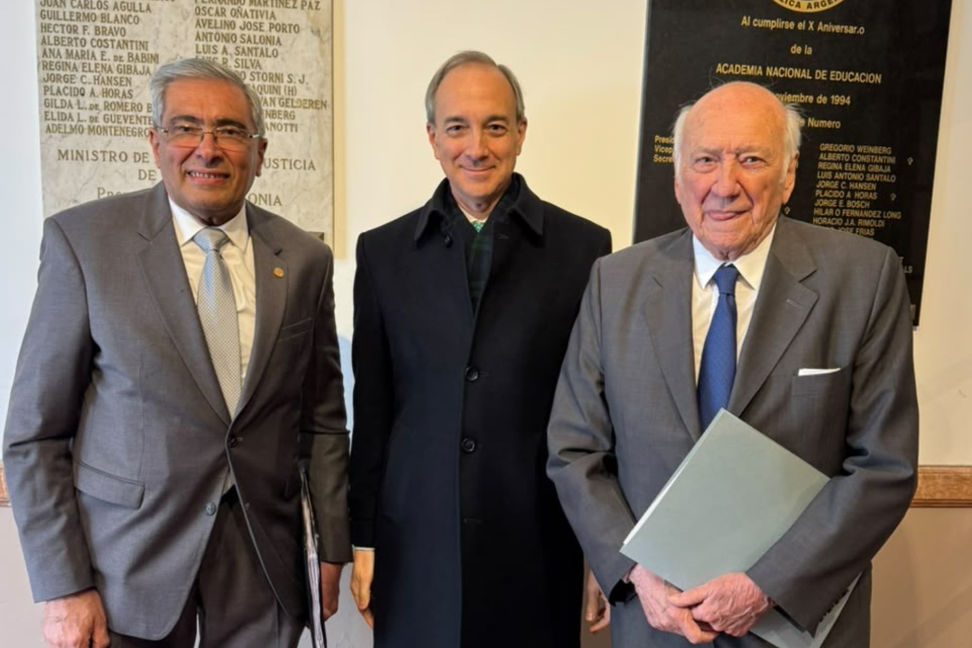 José María La Greca, el secretario Carlos Torrendel Alberto C. Taquini, en la jornada
