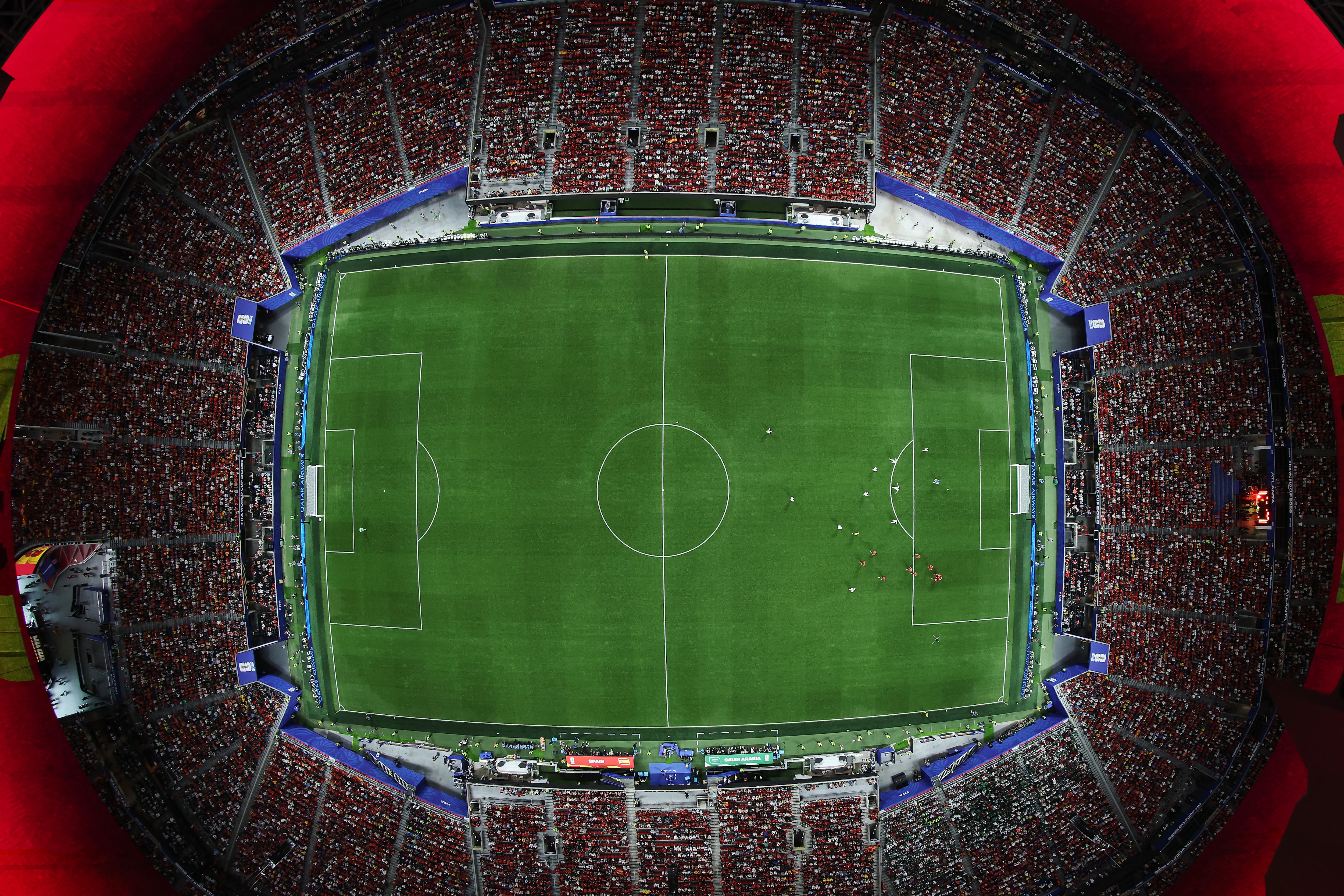 La maravilla del estadio de Atlanta, cuyo techo se cierra en partes como pétalos; es una de las maravillas de infraestructura que Estados Unidos pone a disposición de la Copa del Mundo.